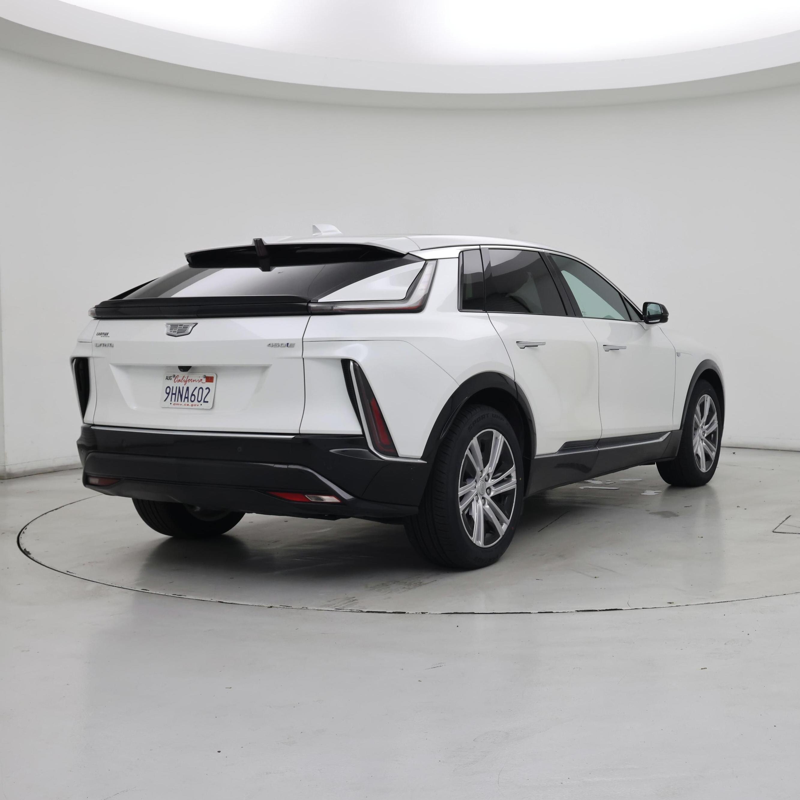 Thumbnail: 2024 Cadillac Lyriq - 8