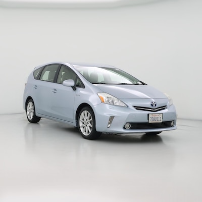 2014 Toyota Prius v Five