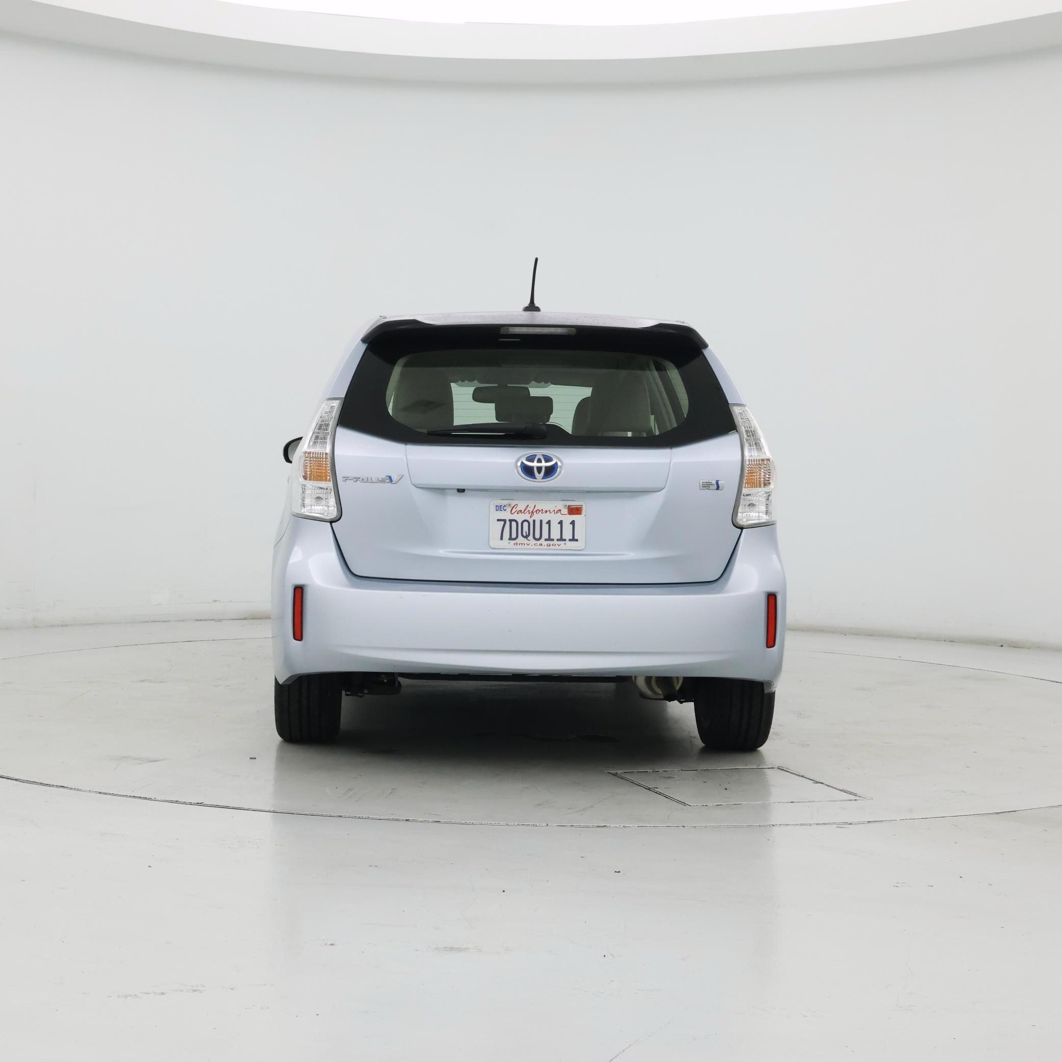 Thumbnail: 2014 Toyota Prius v - 6