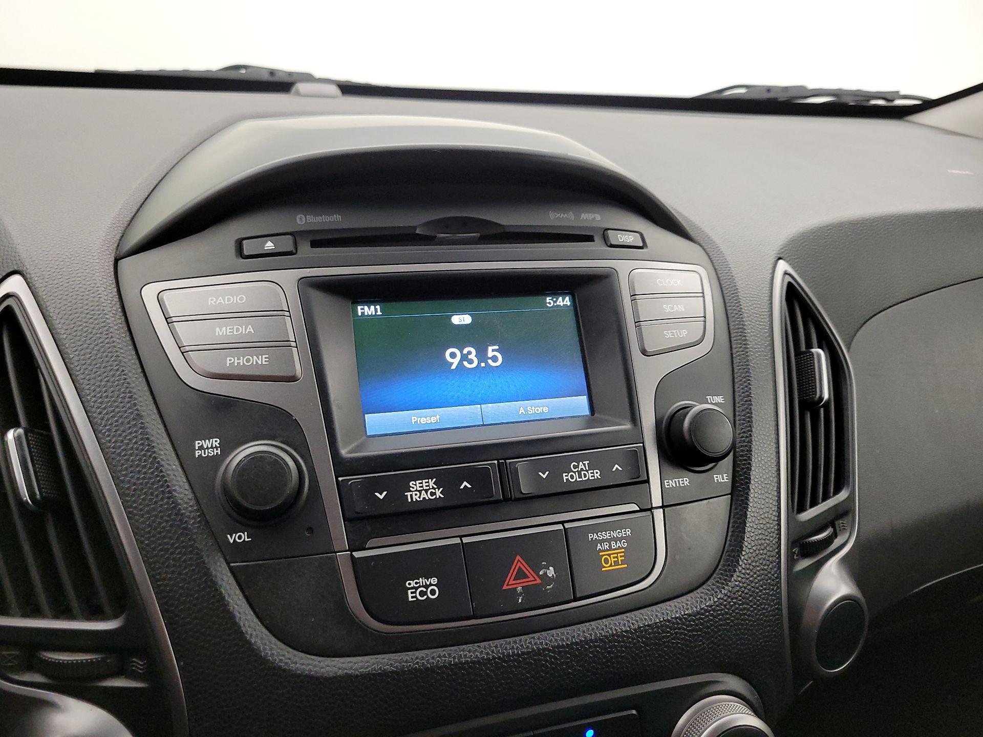 Thumbnail: 2014 Hyundai Tucson - 14
