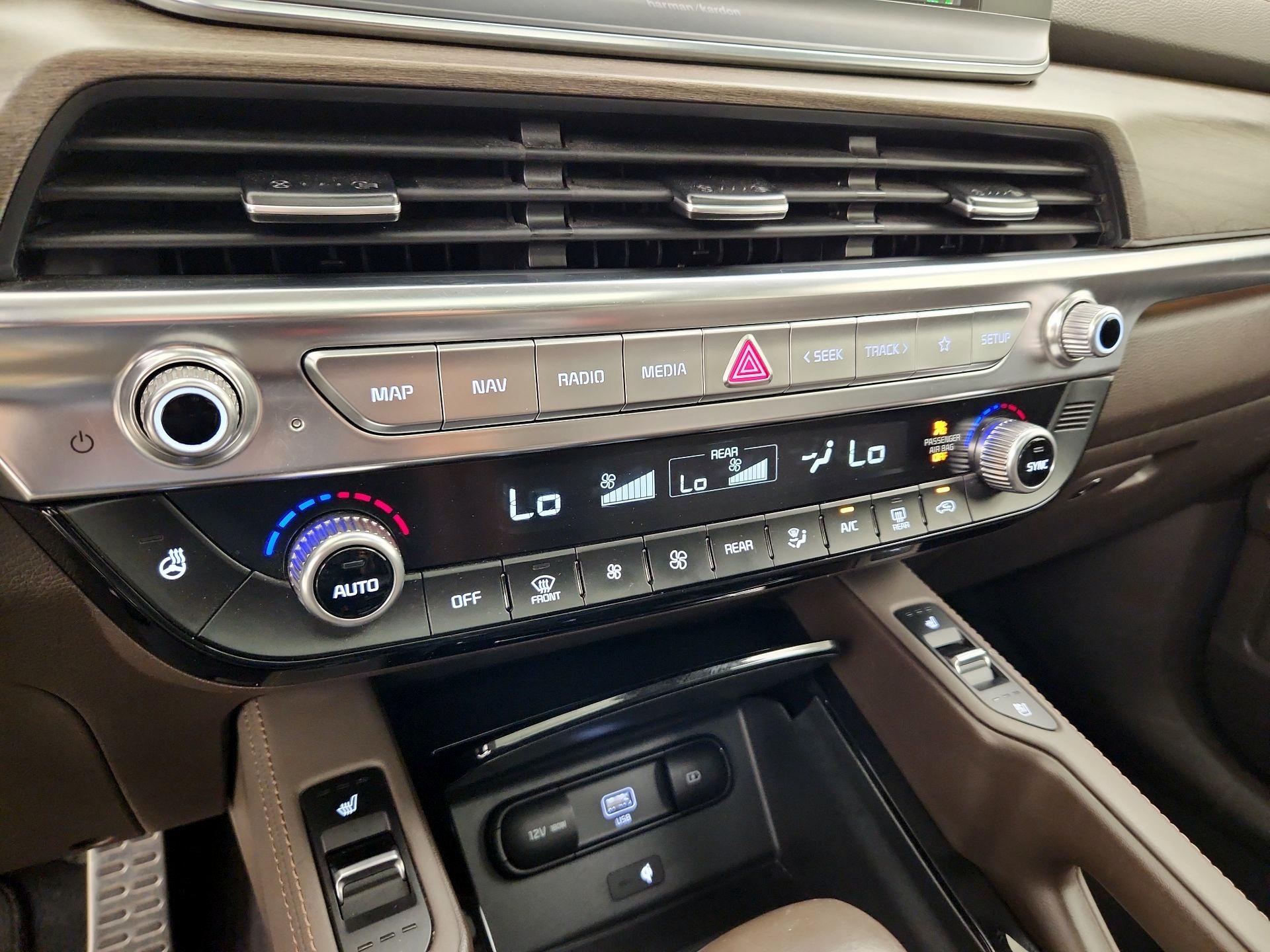 Thumbnail: 2020 Kia Telluride - 17