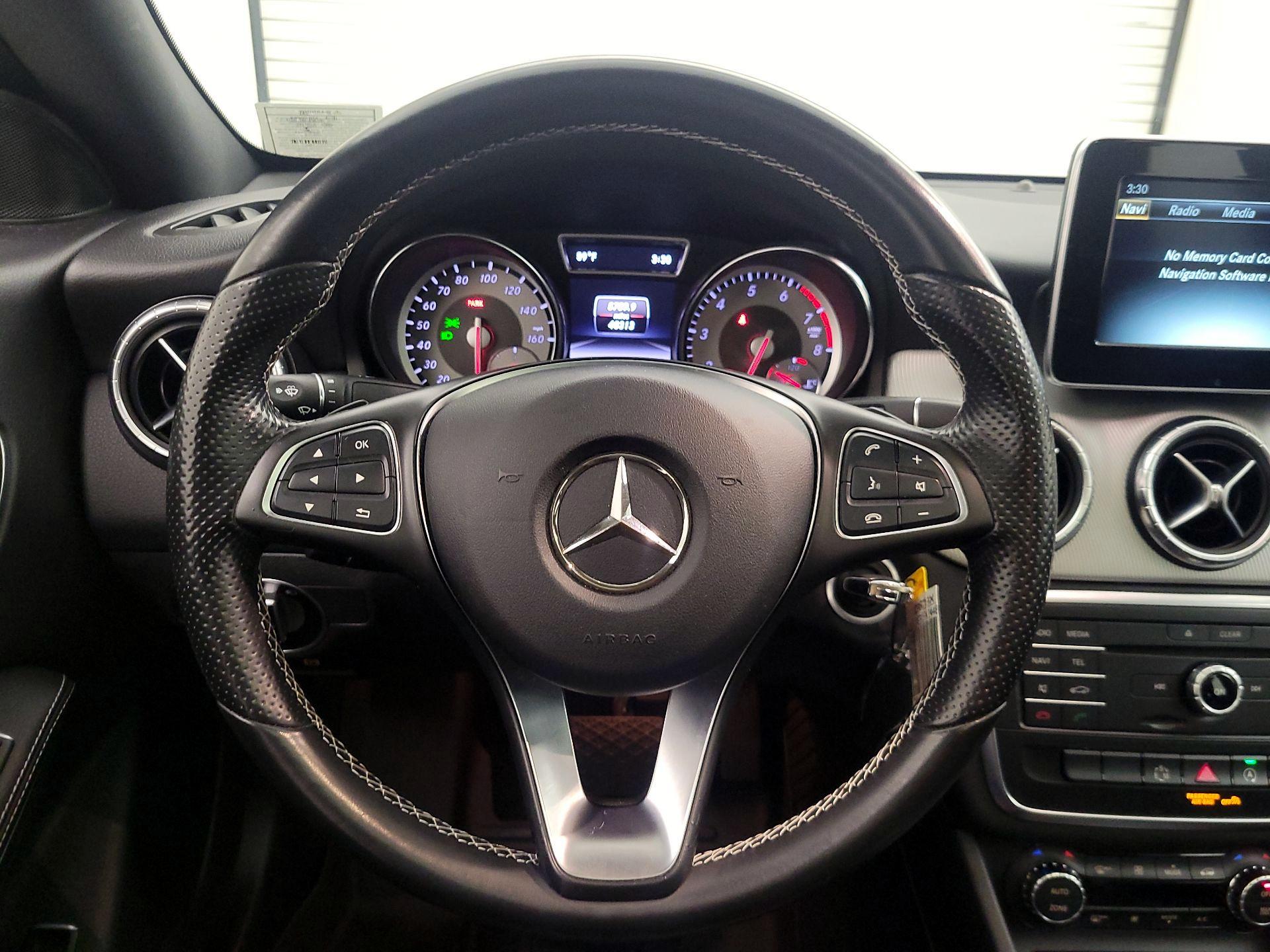 Thumbnail: 2015 Mercedes-Benz CLA - 10