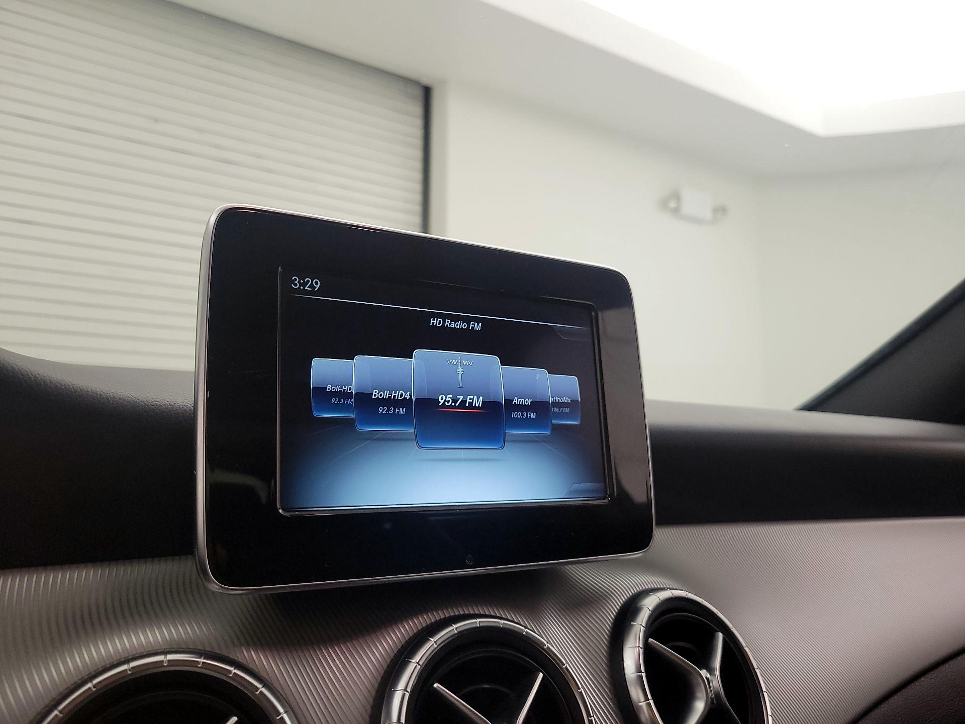 Thumbnail: 2015 Mercedes-Benz CLA - 15