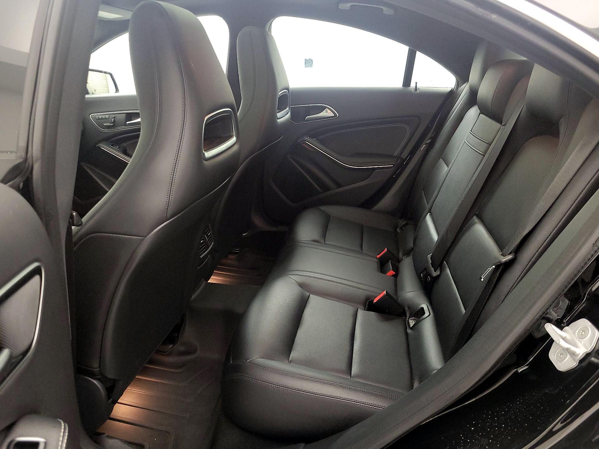 Thumbnail: 2015 Mercedes-Benz CLA - 20