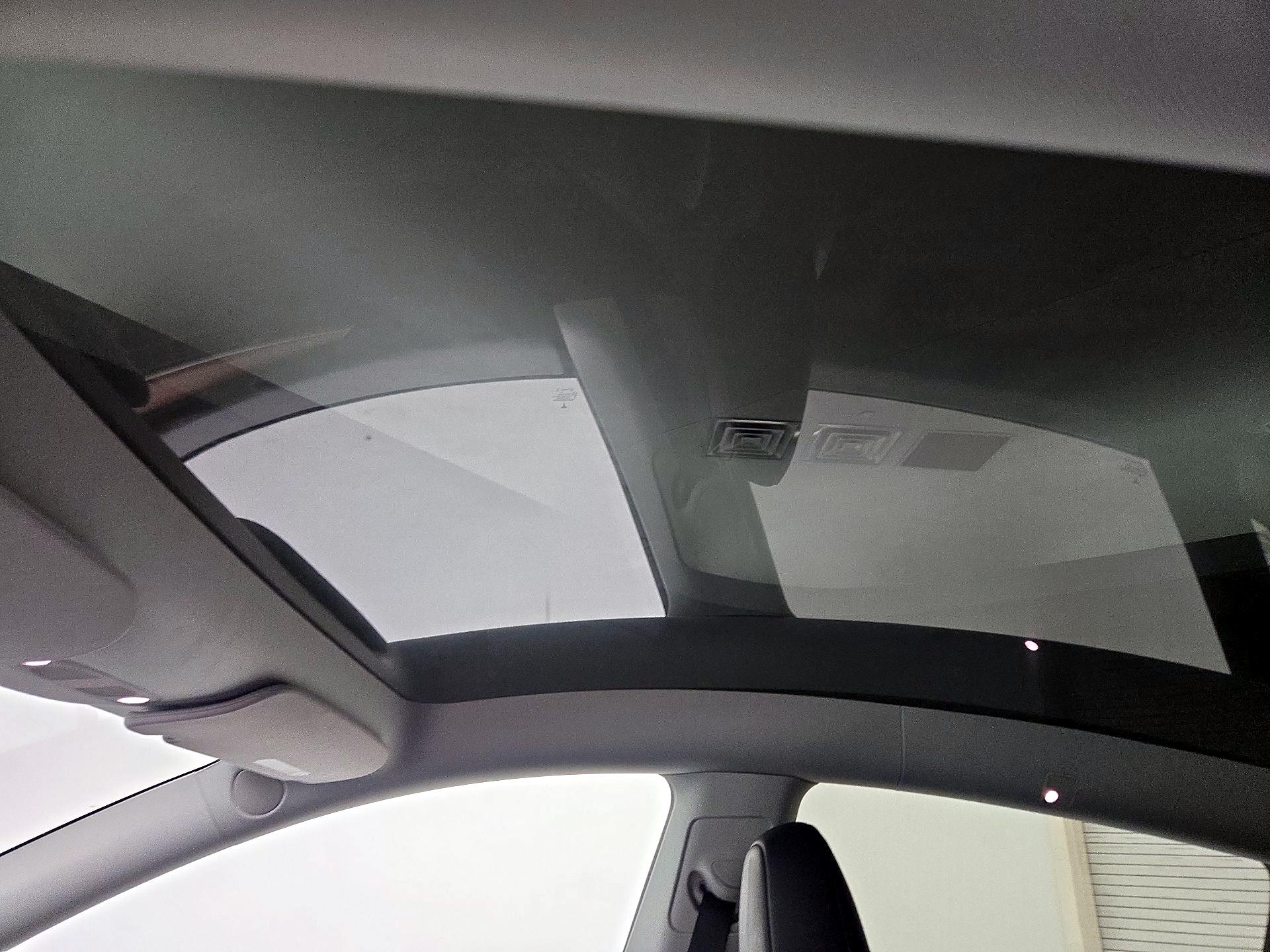 Thumbnail: 2023 Tesla Model Y - 18