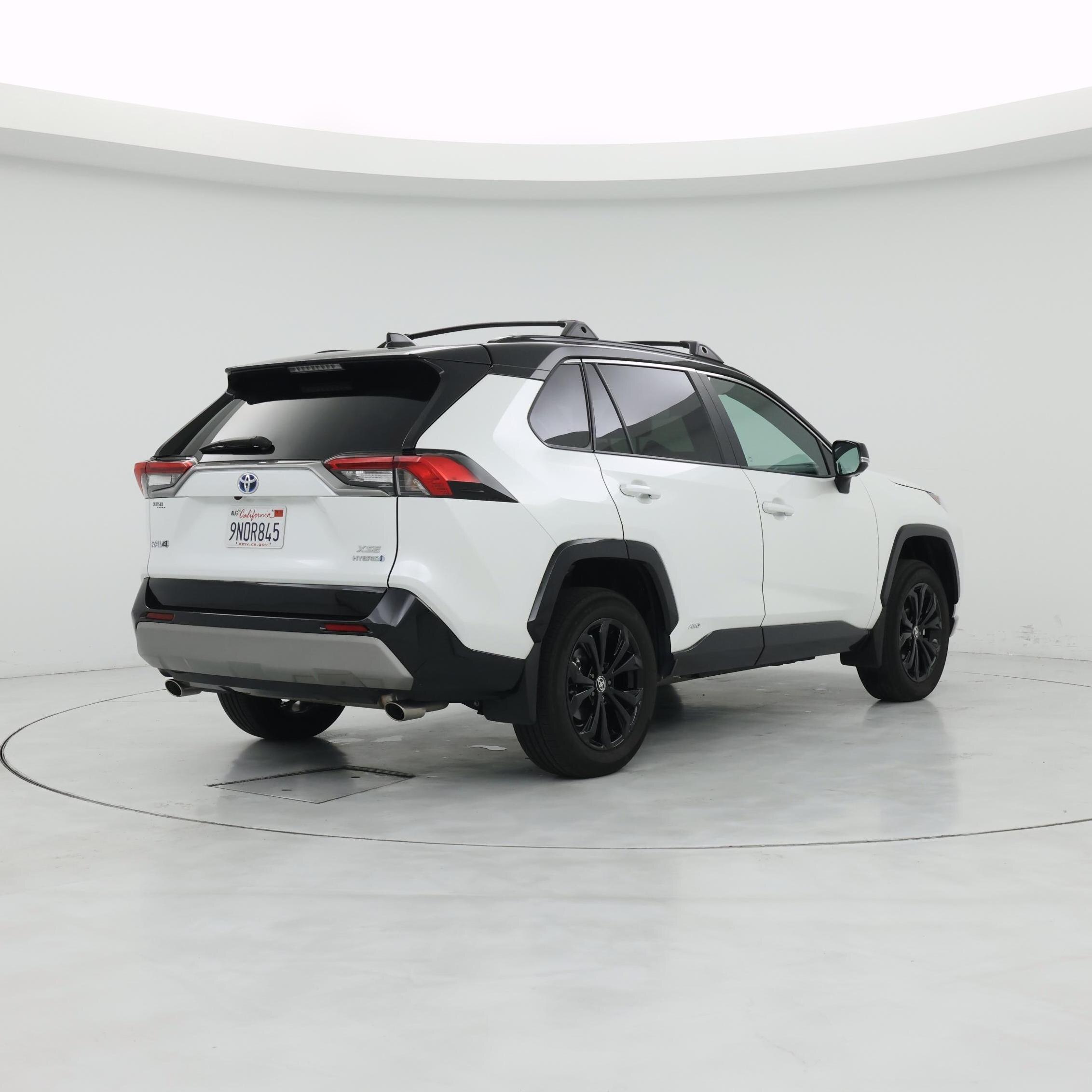 Thumbnail: 2024 Toyota RAV4 - 8