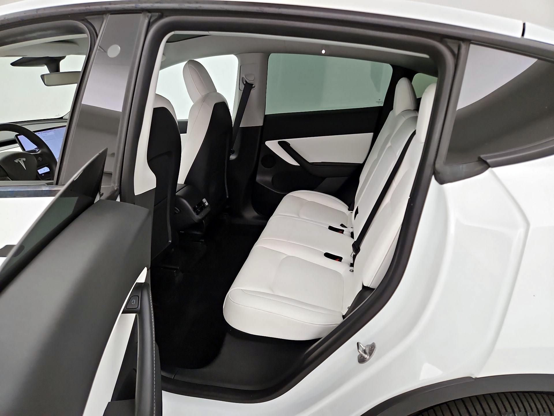 Thumbnail: 2022 Tesla Model Y - 16