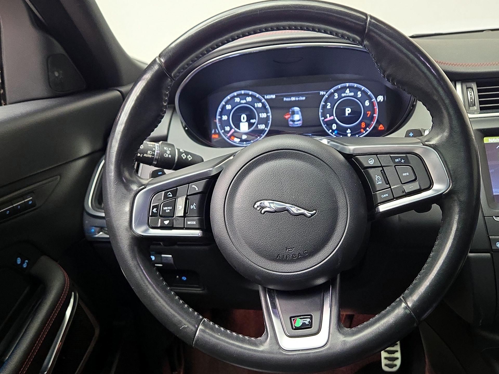 Thumbnail: 2020 Jaguar E-Pace - 10