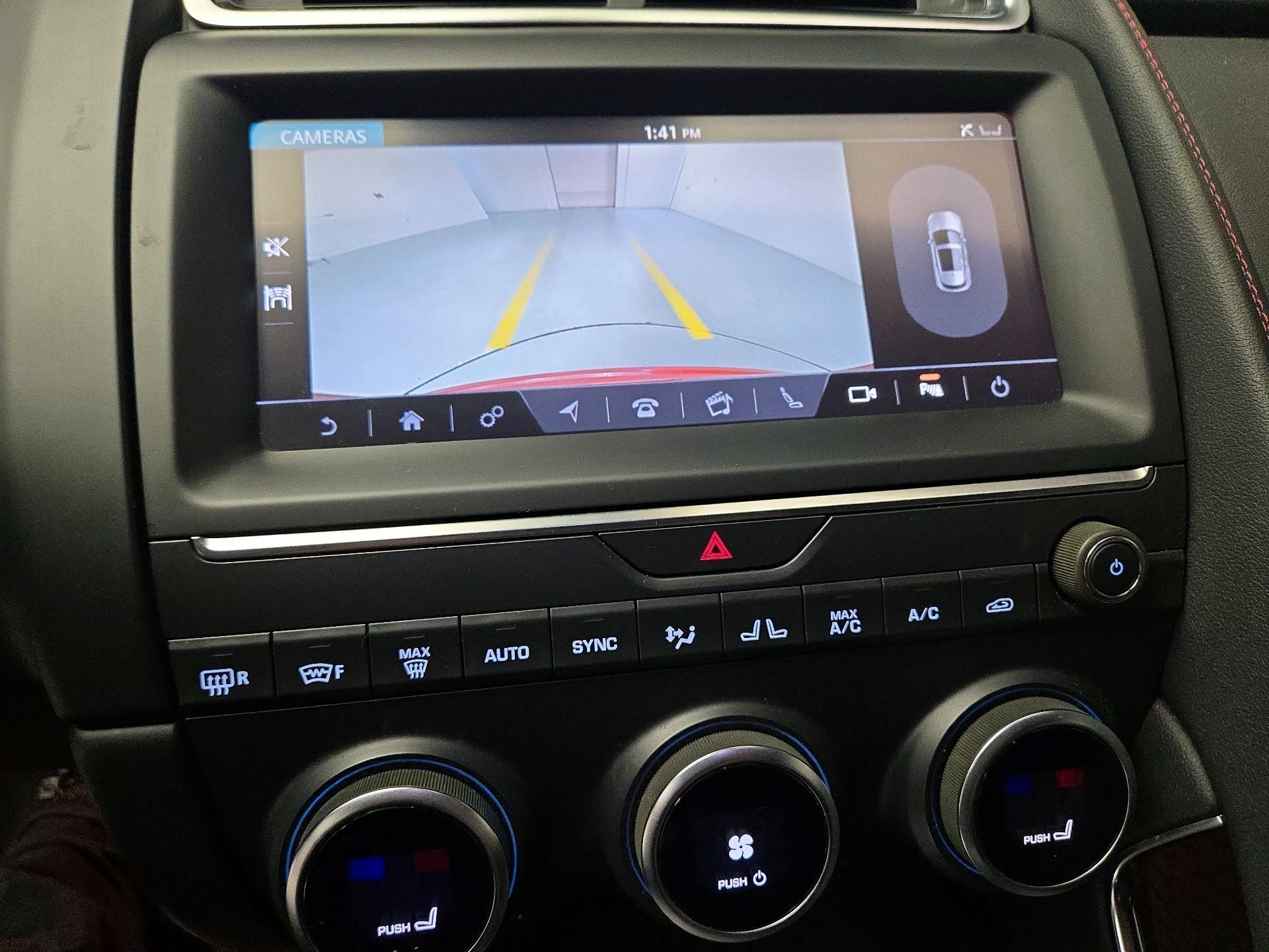 Thumbnail: 2020 Jaguar E-Pace - 15
