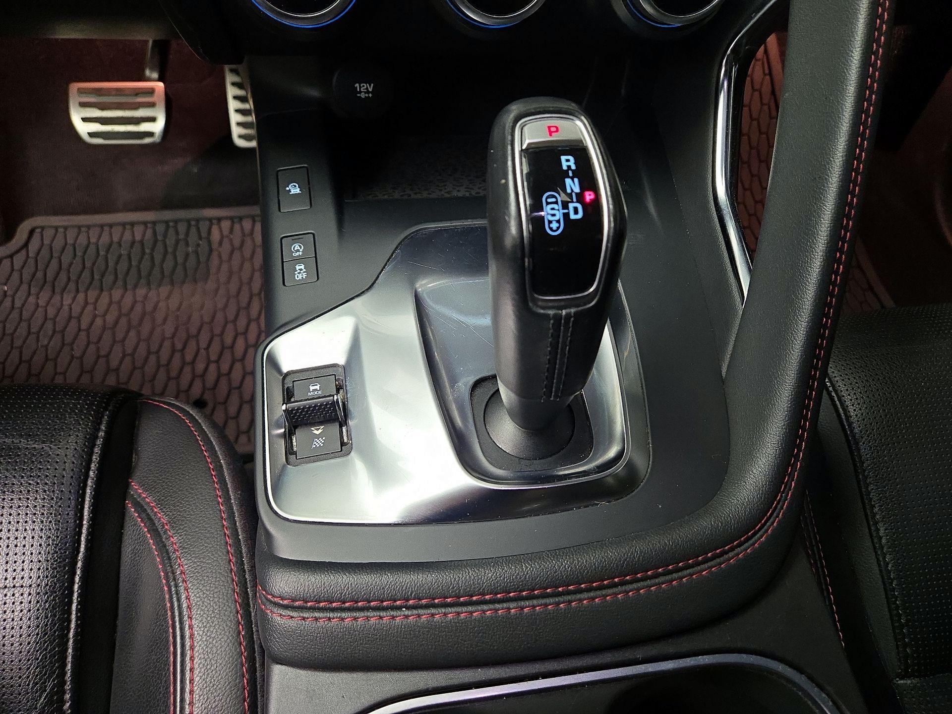 Thumbnail: 2020 Jaguar E-Pace - 18
