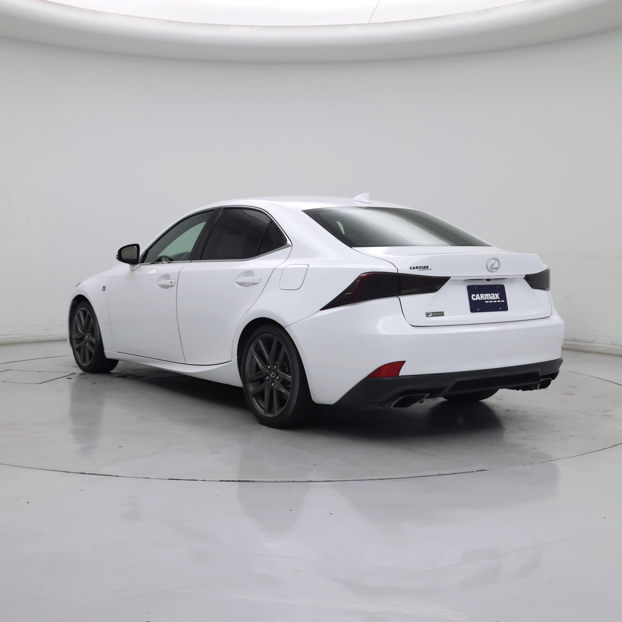 Thumbnail: 2017 Lexus IS - 2
