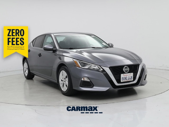 Silver 2019 Nissan Altima Sedan Front-Wheel Drive Automatic