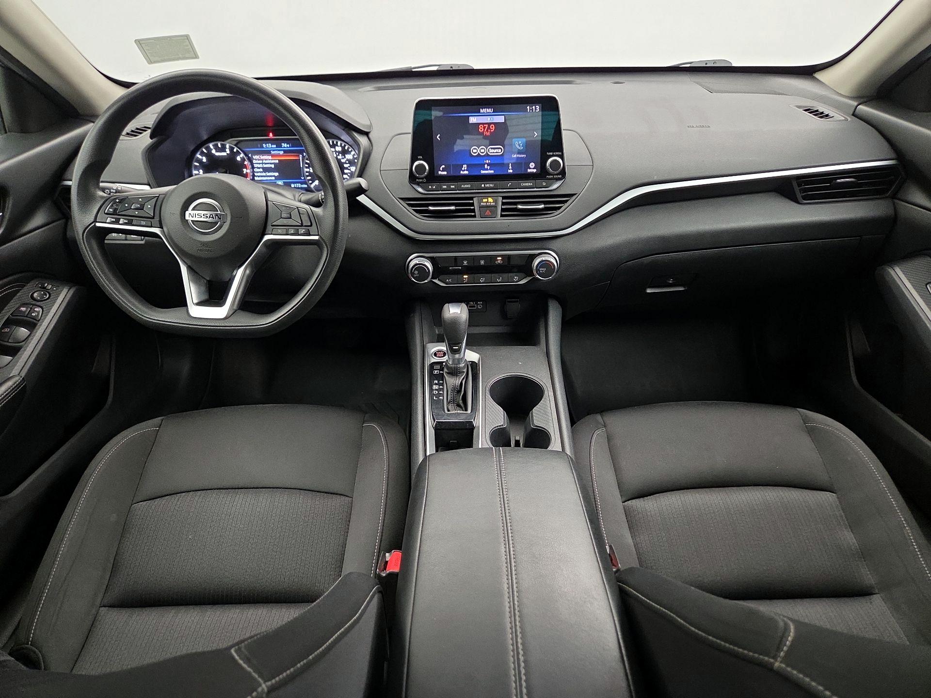 Thumbnail: 2019 Nissan Altima - 9