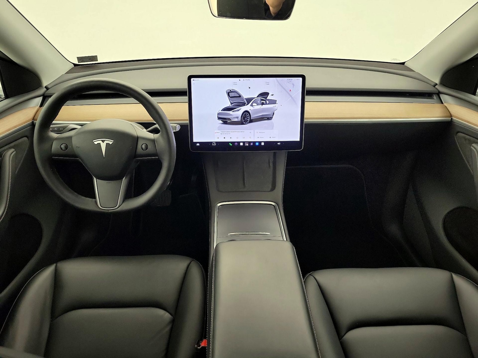 2024 Tesla Model Y Long Range - Photo 10