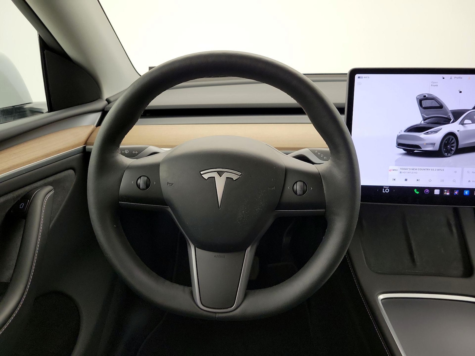 2024 Tesla Model Y Long Range - Photo 11