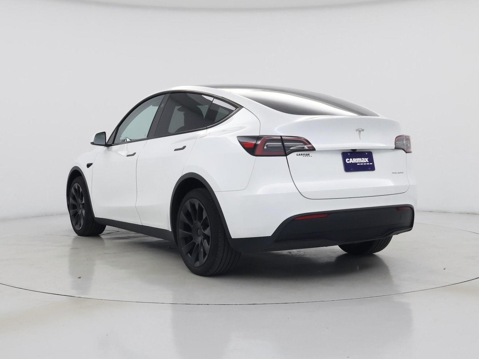 2024 Tesla Model Y Long Range - Photo 3