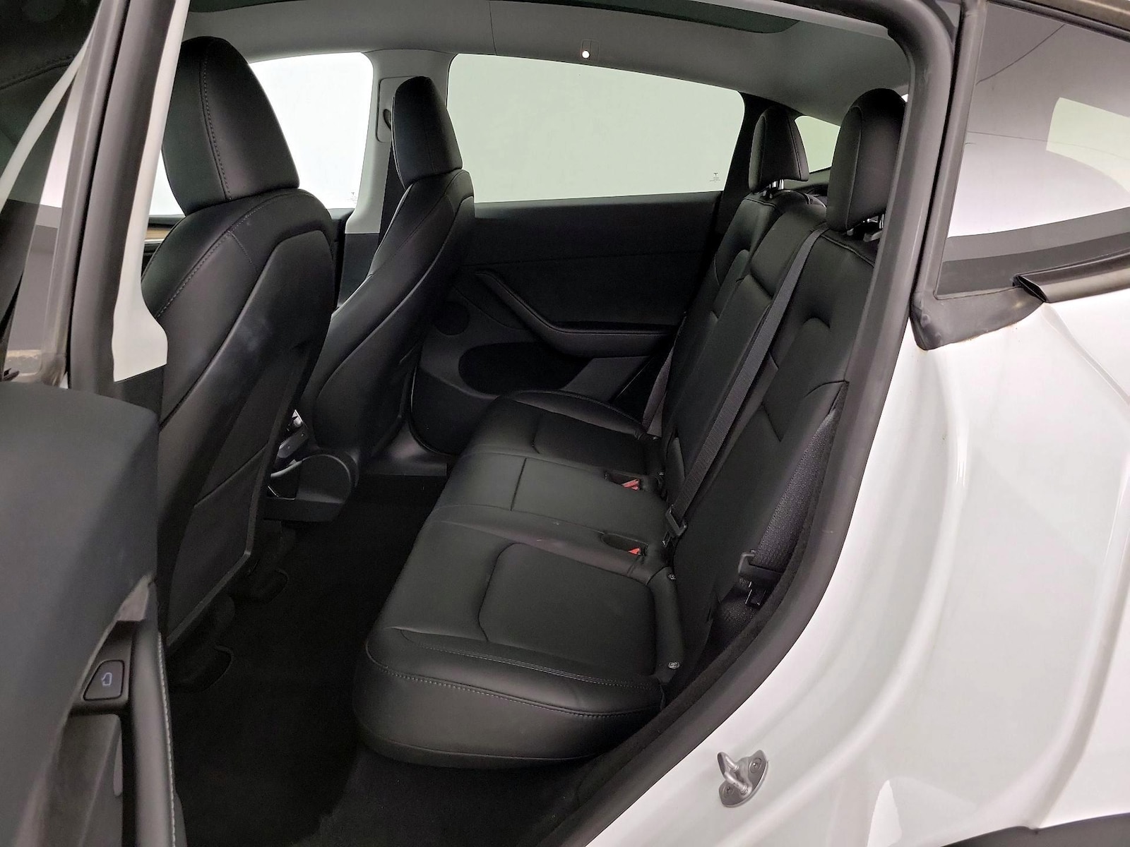 2024 Tesla Model Y Long Range - Photo 21