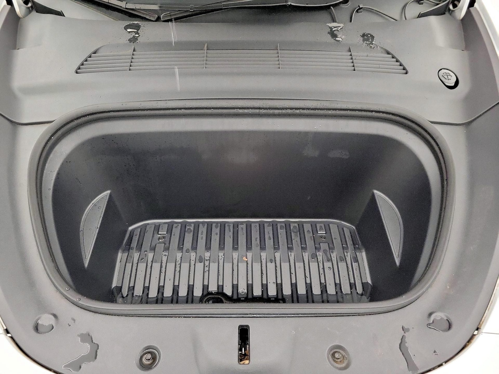 2024 Tesla Model Y Long Range - Photo 23