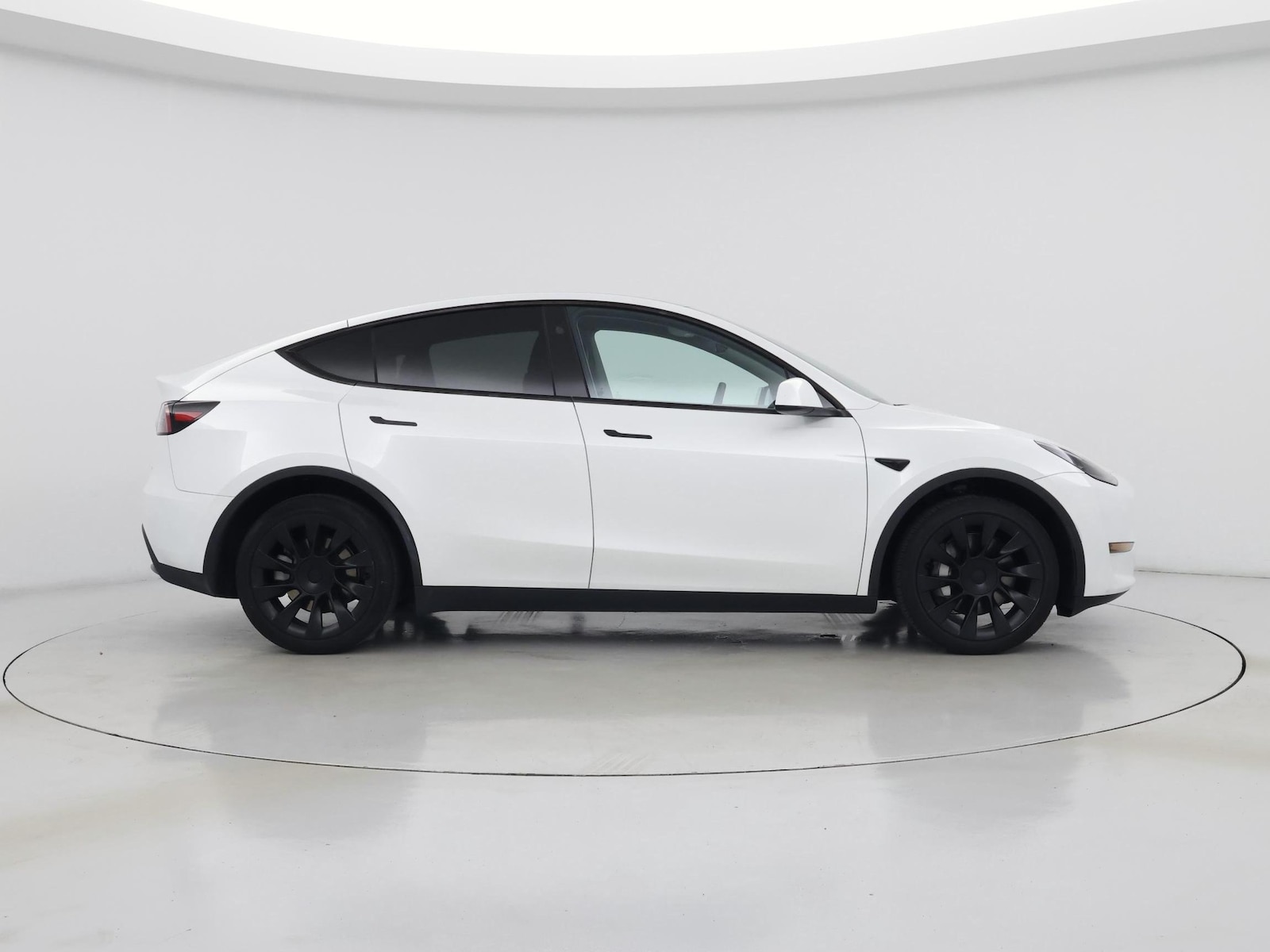 2024 Tesla Model Y Long Range - Photo 8