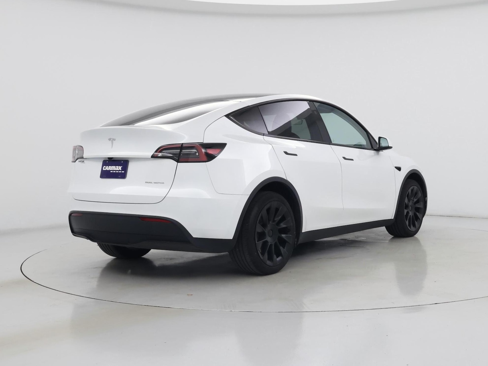 2024 Tesla Model Y Long Range - Photo 9