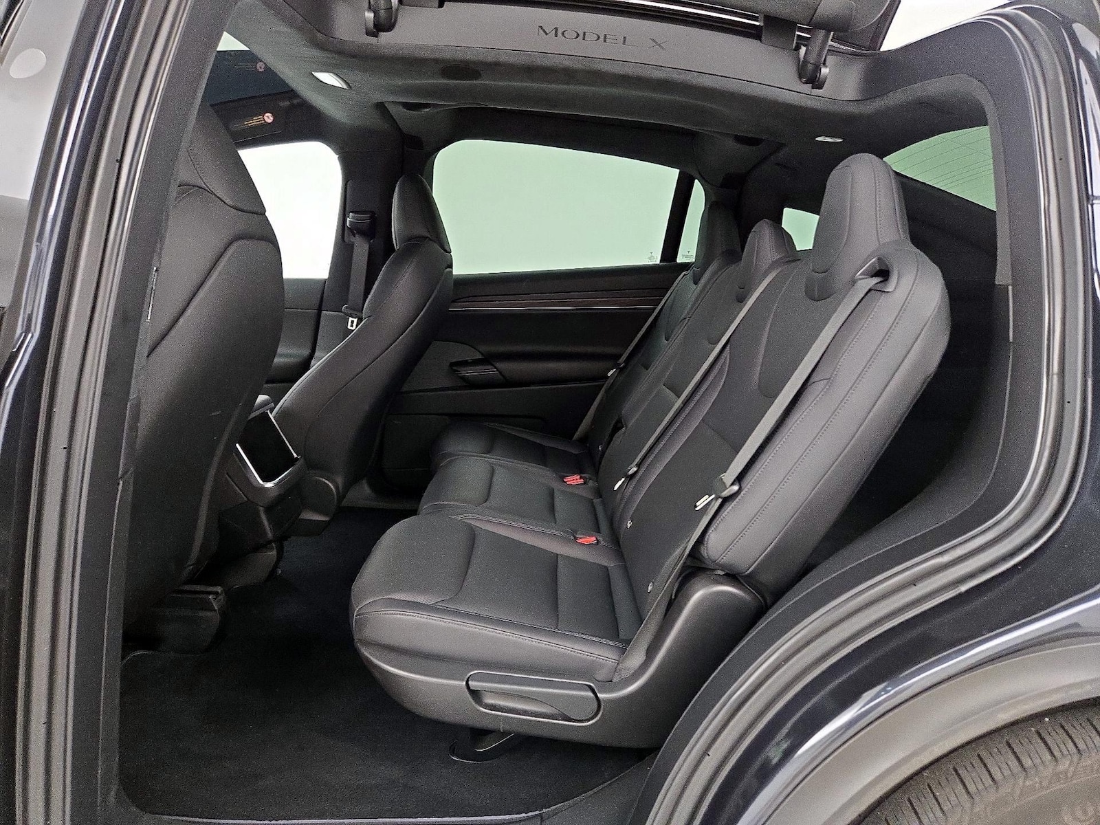 2024 Tesla Model X Long Range - Photo 19