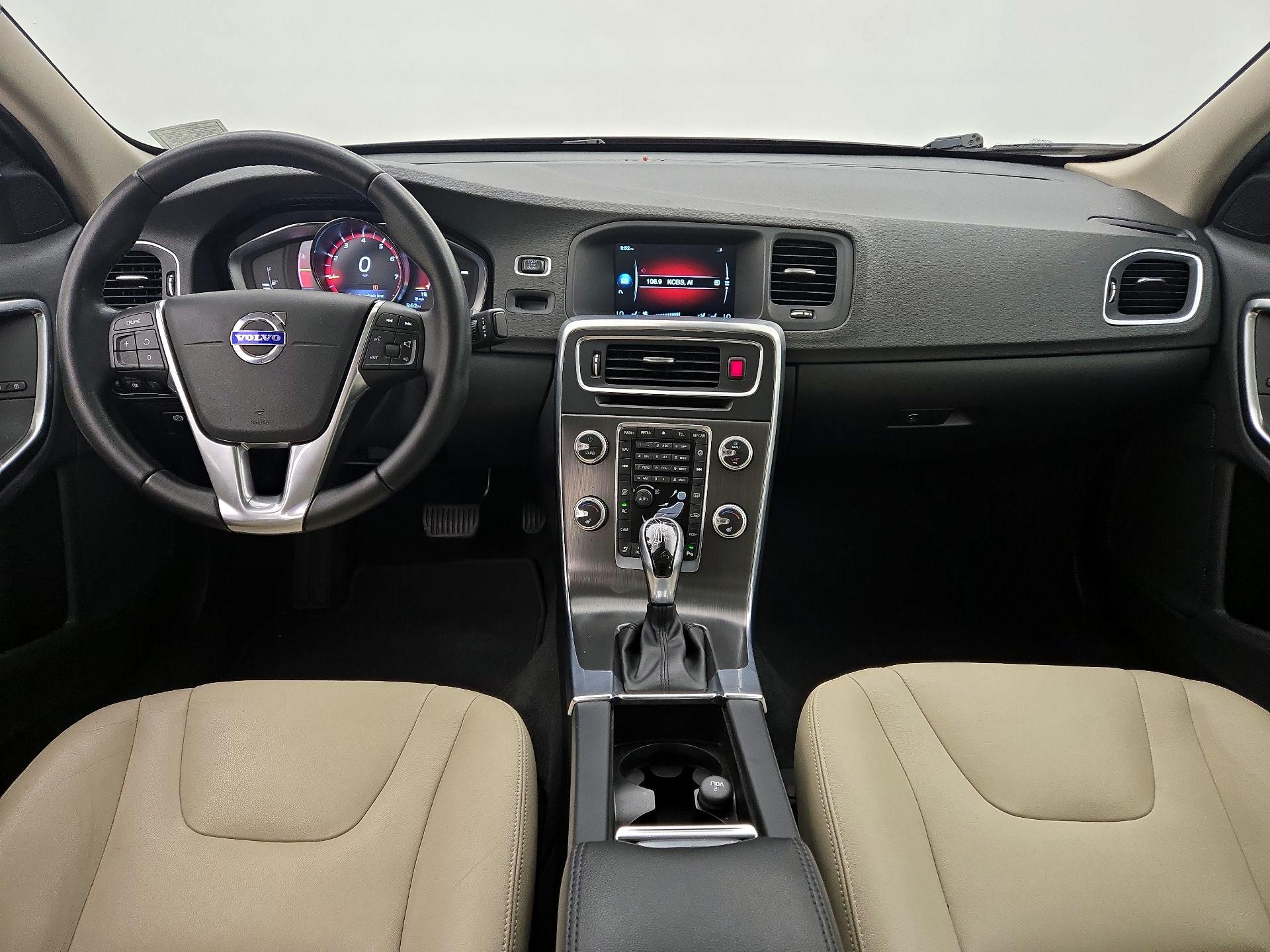 Thumbnail: 2016 Volvo S60 - 9