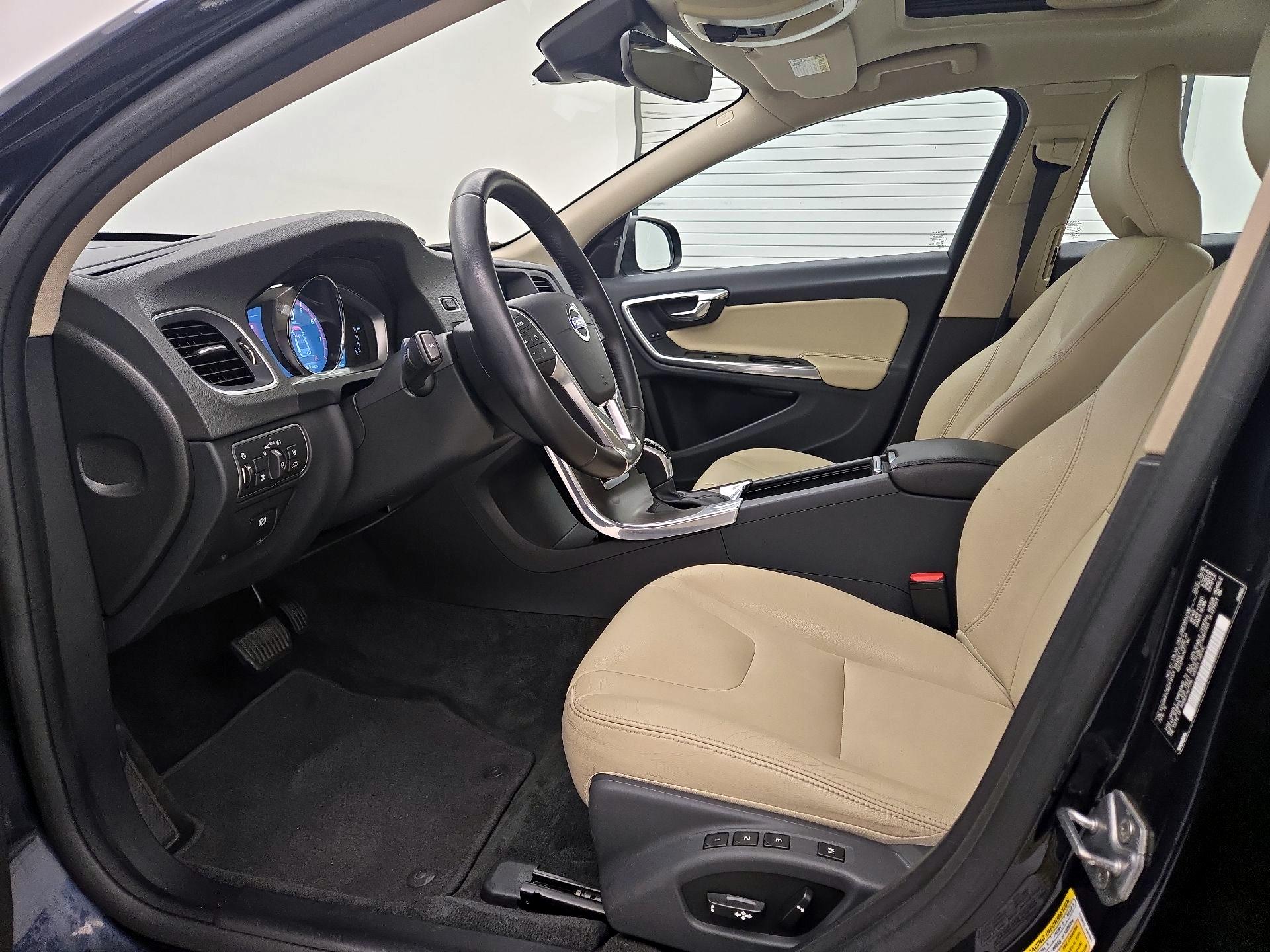 Thumbnail: 2016 Volvo S60 - 11