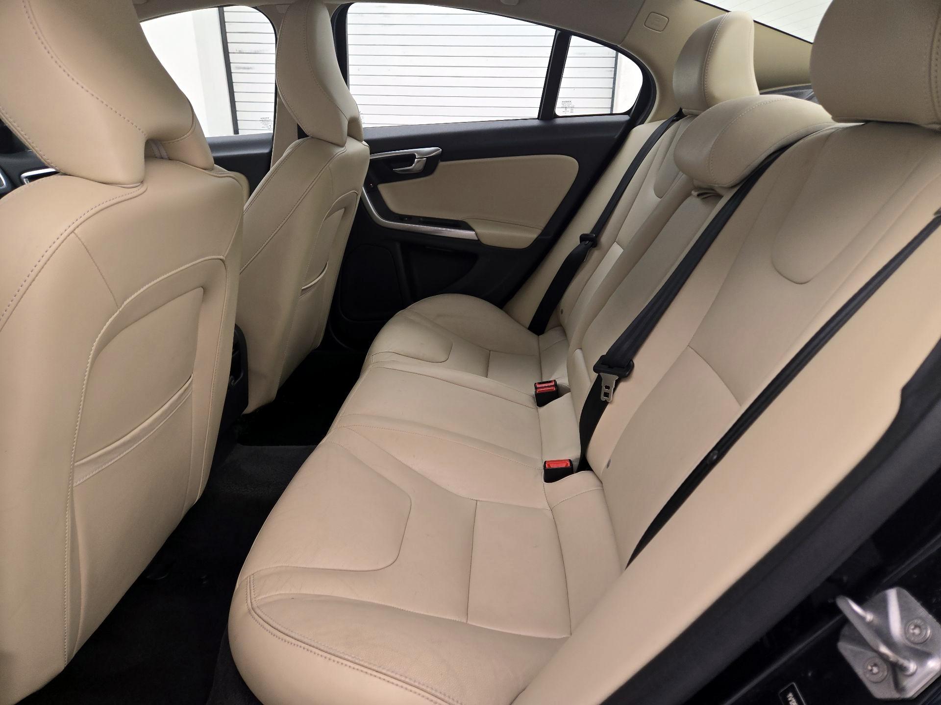 Thumbnail: 2016 Volvo S60 - 19