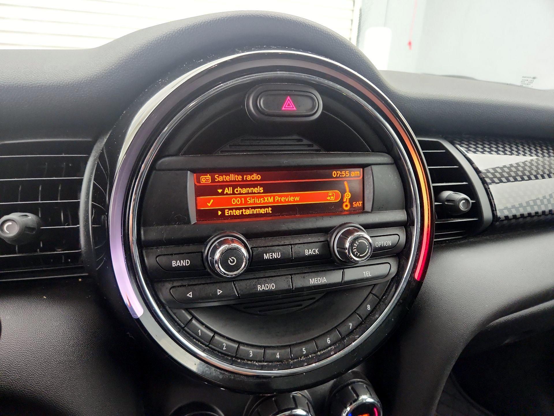 Thumbnail: 2016 MINI Cooper Hardtop - 14
