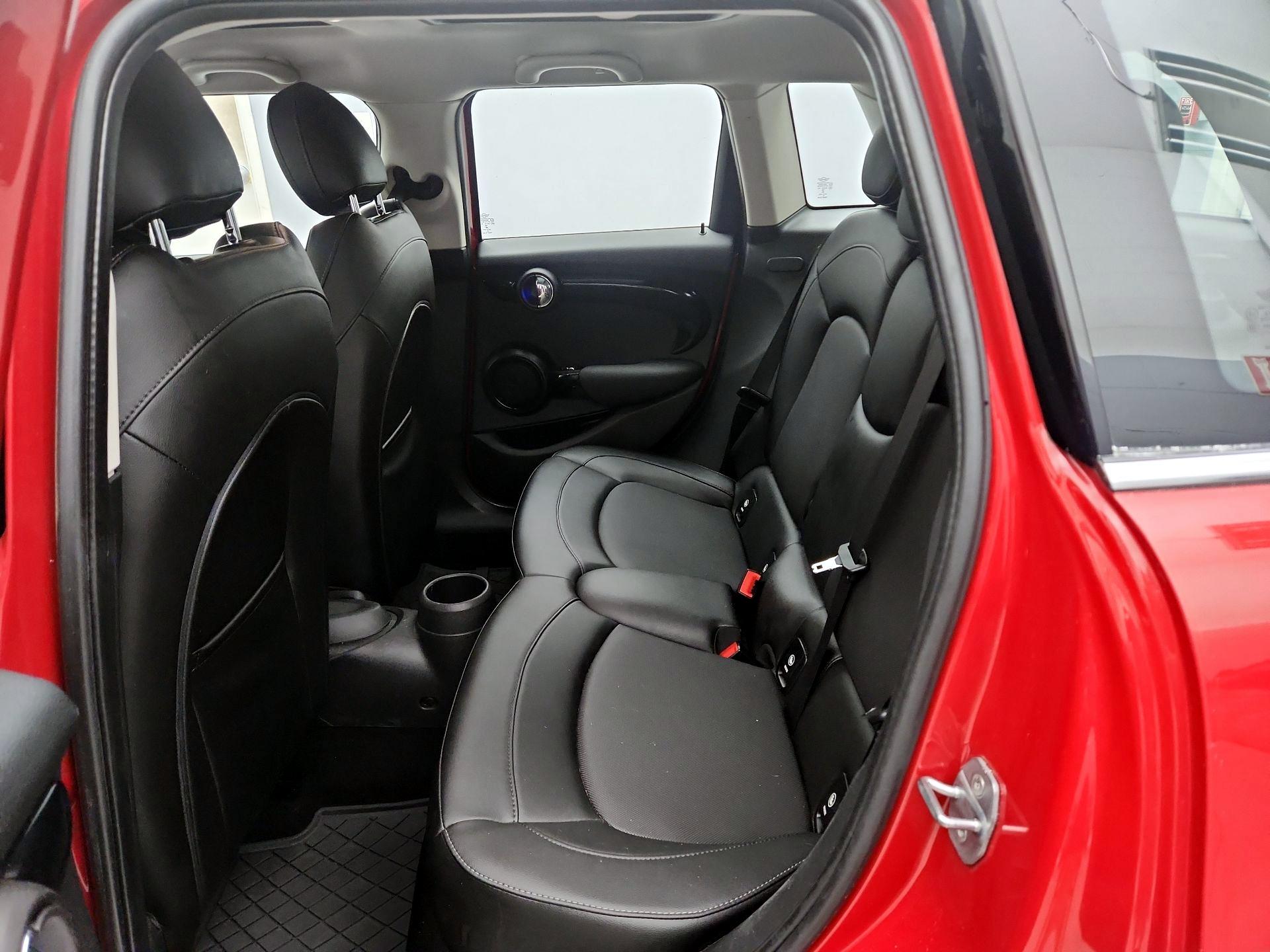 Thumbnail: 2016 MINI Cooper Hardtop - 18
