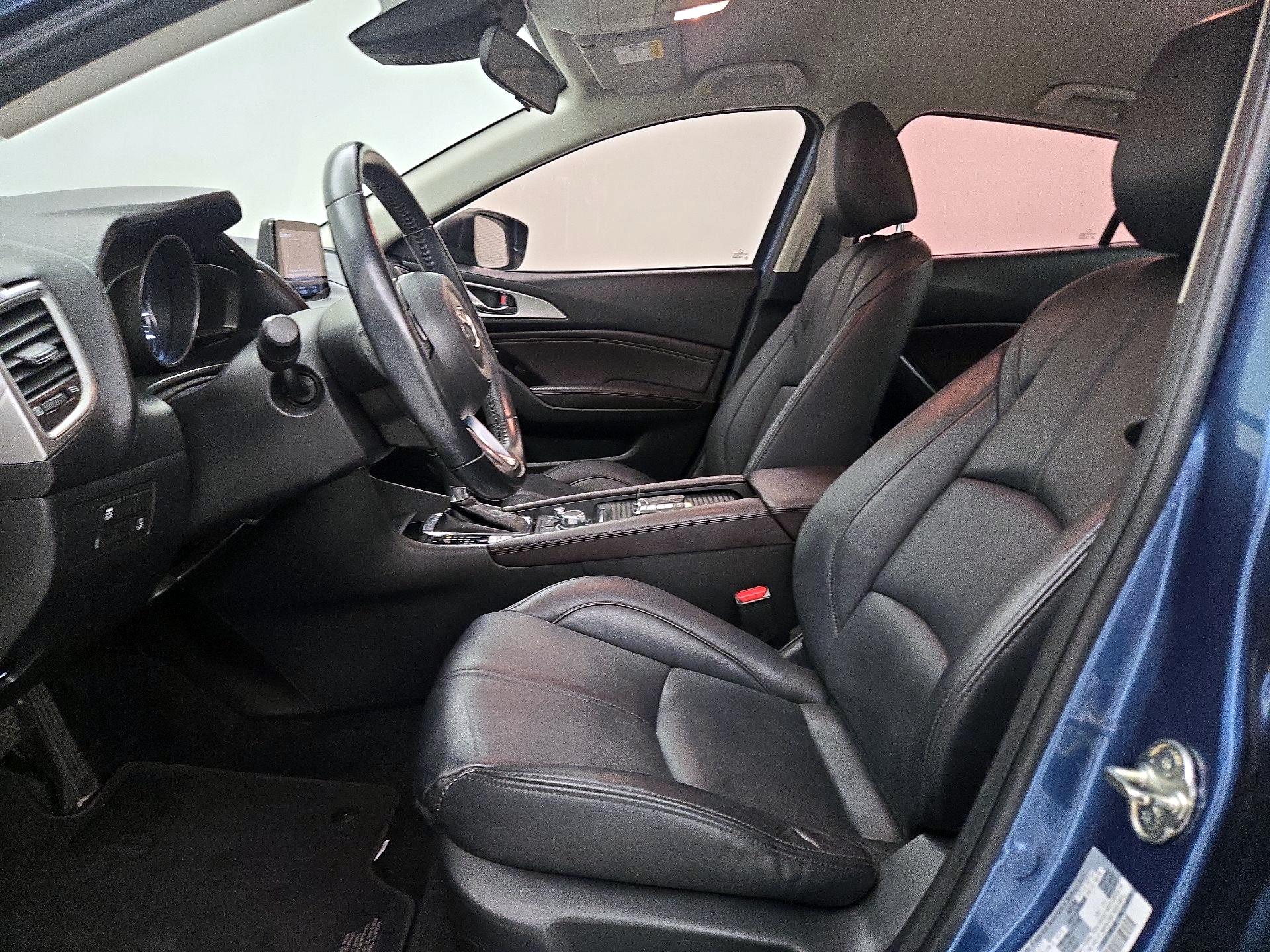 Thumbnail: 2018 Mazda Mazda3 - 11