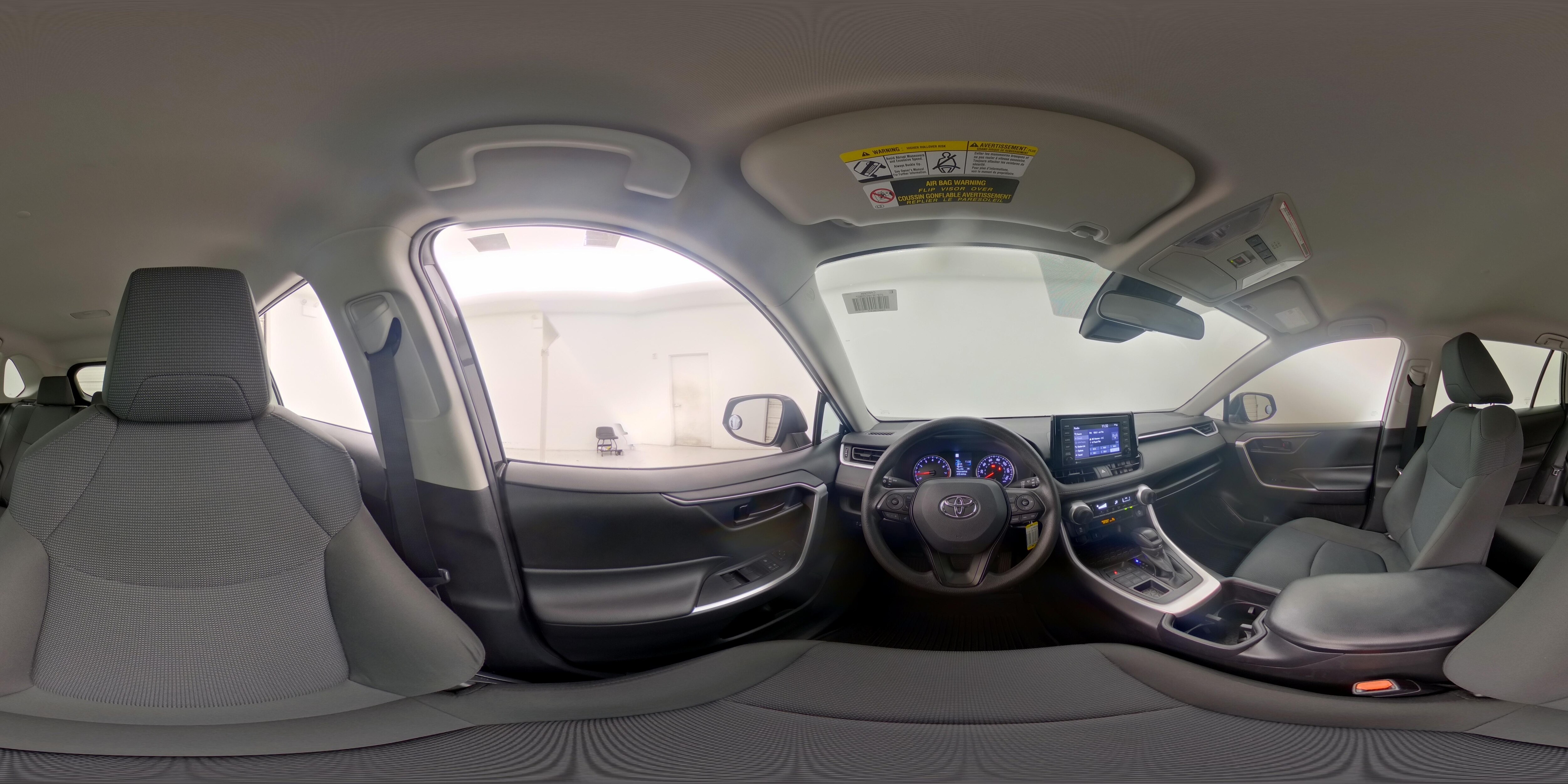 2022 Toyota RAV4 LE - Photo 27