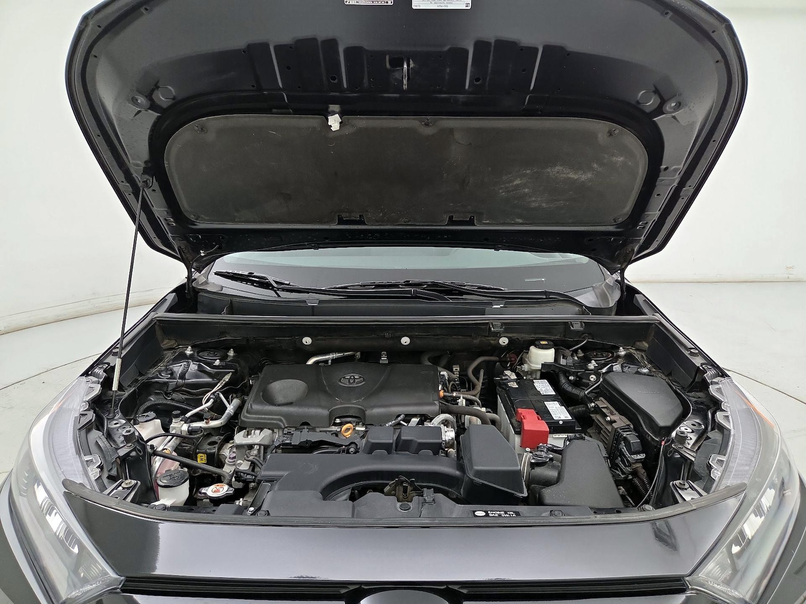 2022 Toyota RAV4 LE - Photo 23