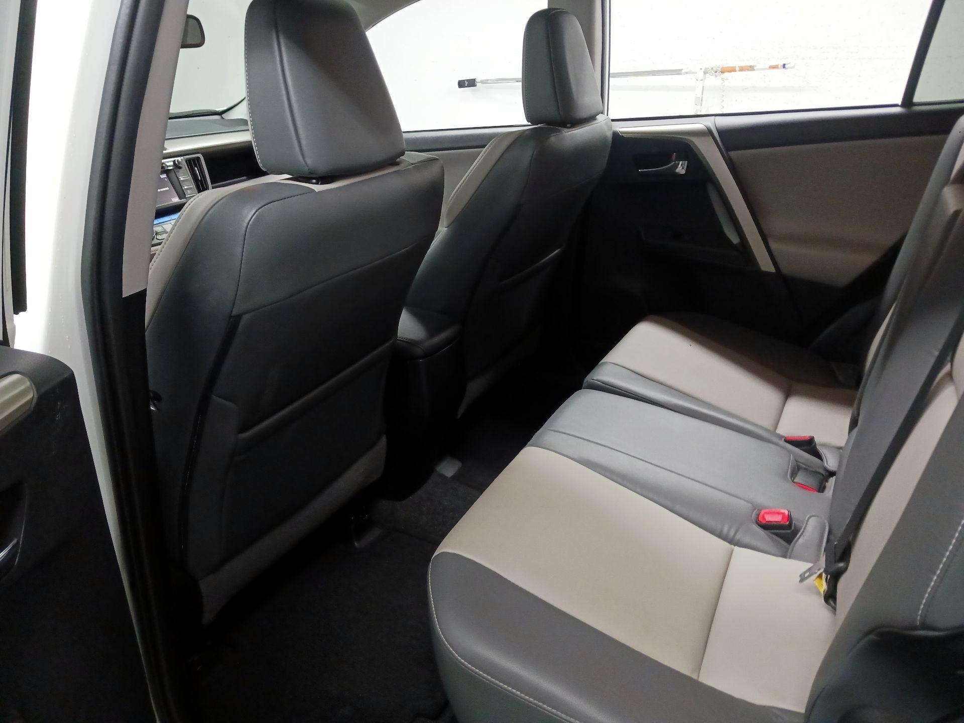 Thumbnail: 2014 Toyota RAV4 - 19