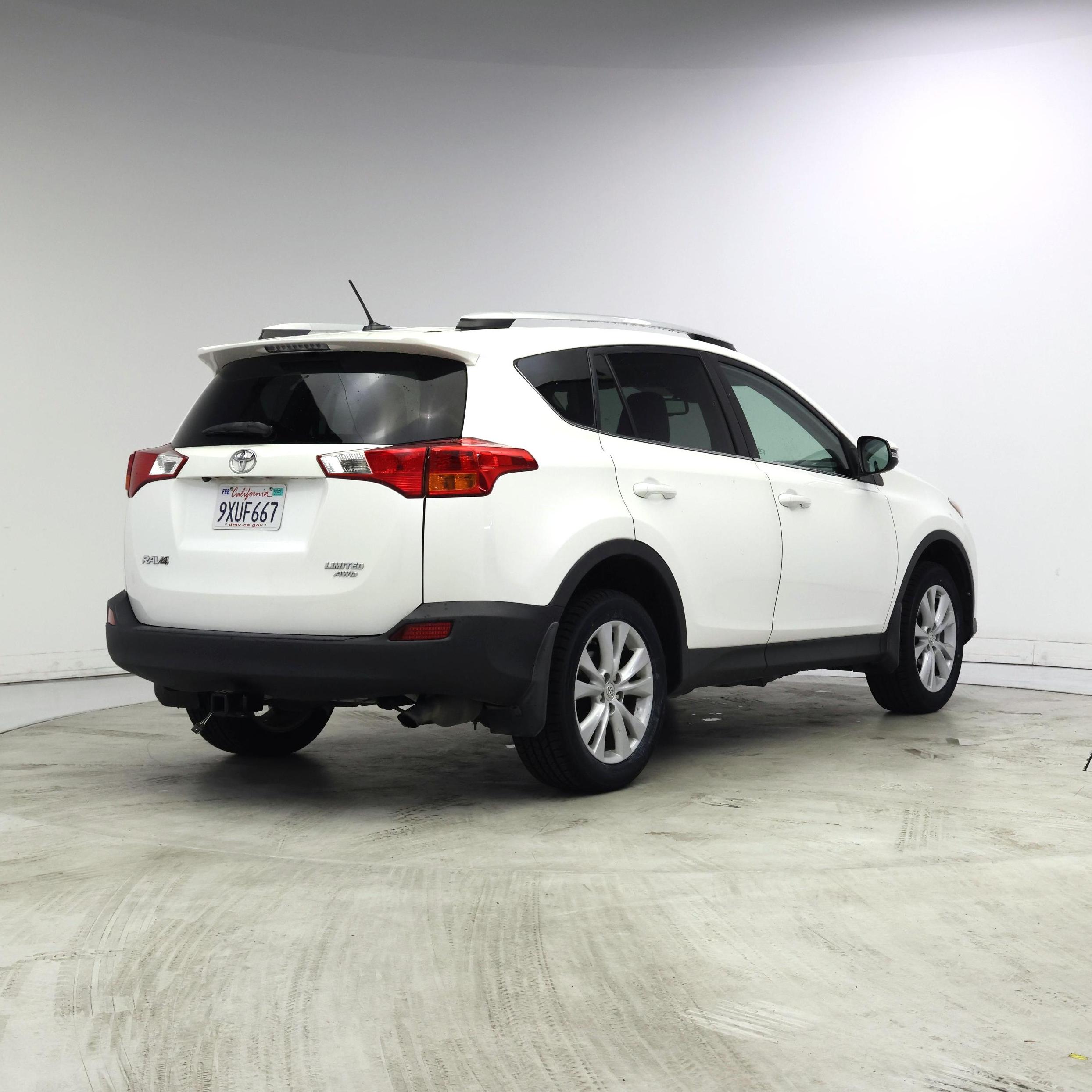 Thumbnail: 2014 Toyota RAV4 - 8