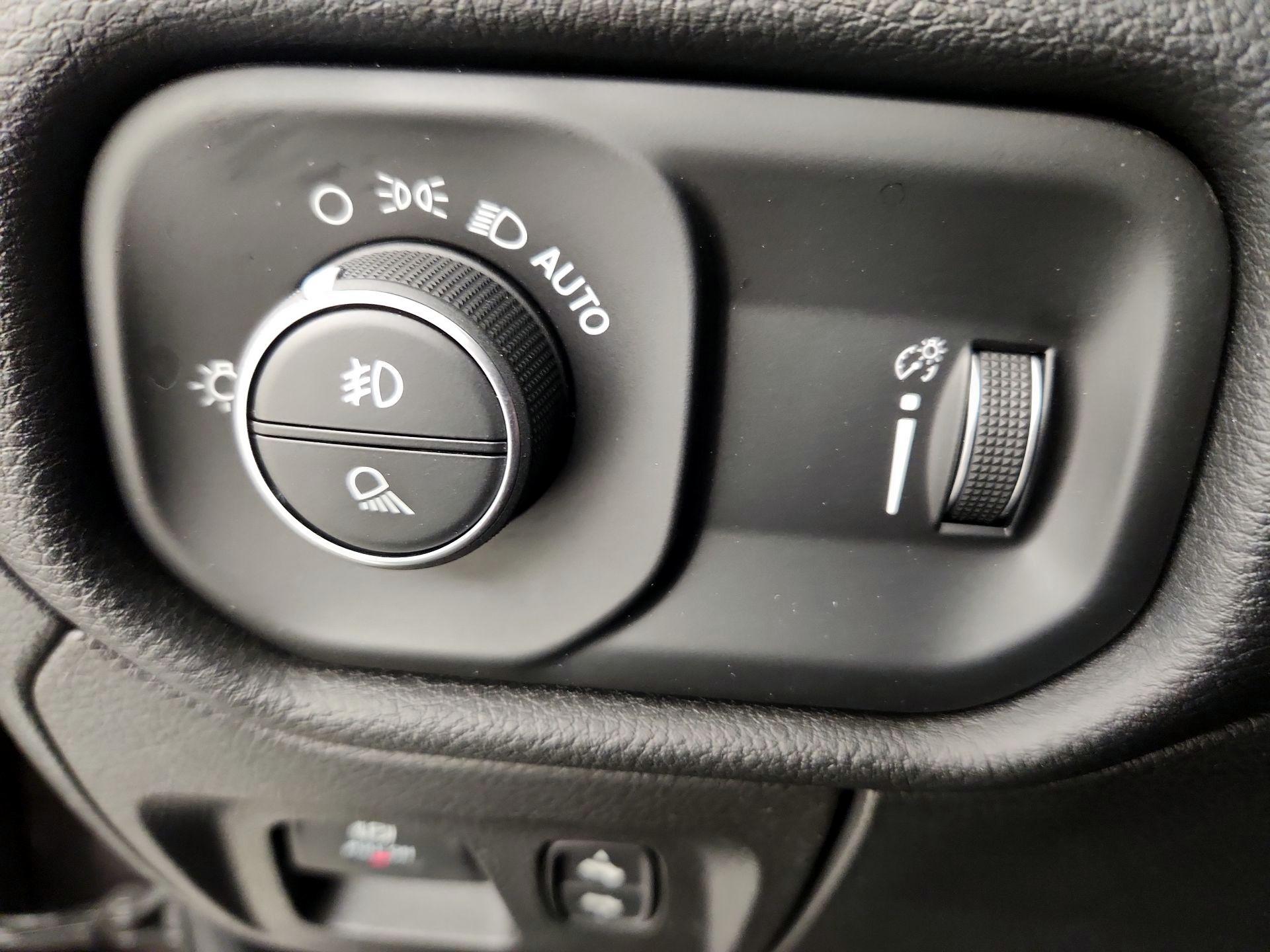 Thumbnail: 2020 RAM 1500 - 13