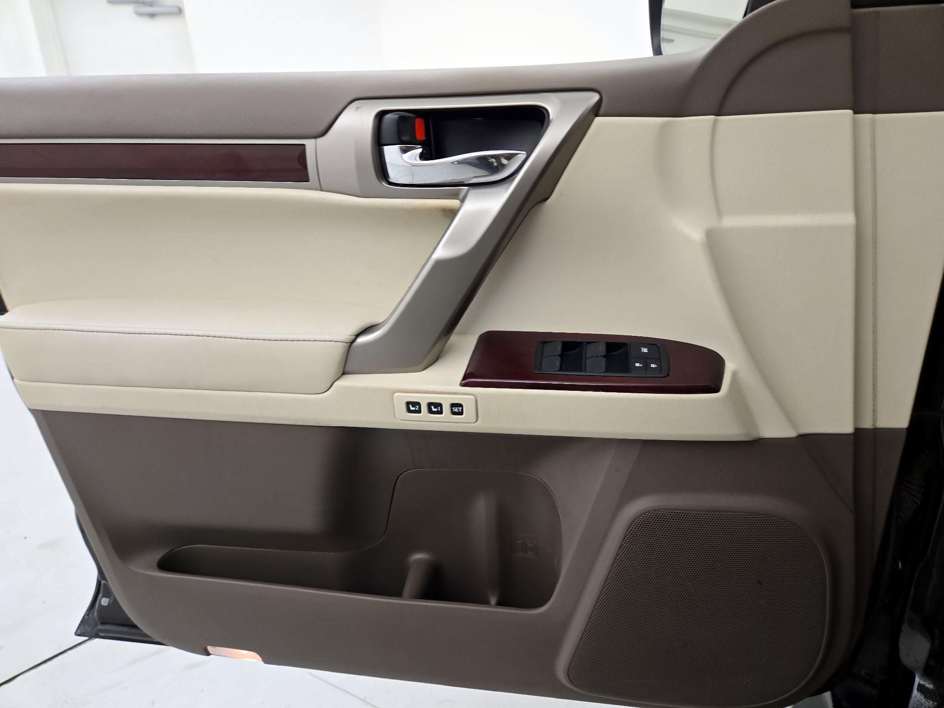 Thumbnail: 2019 Lexus GX - 10