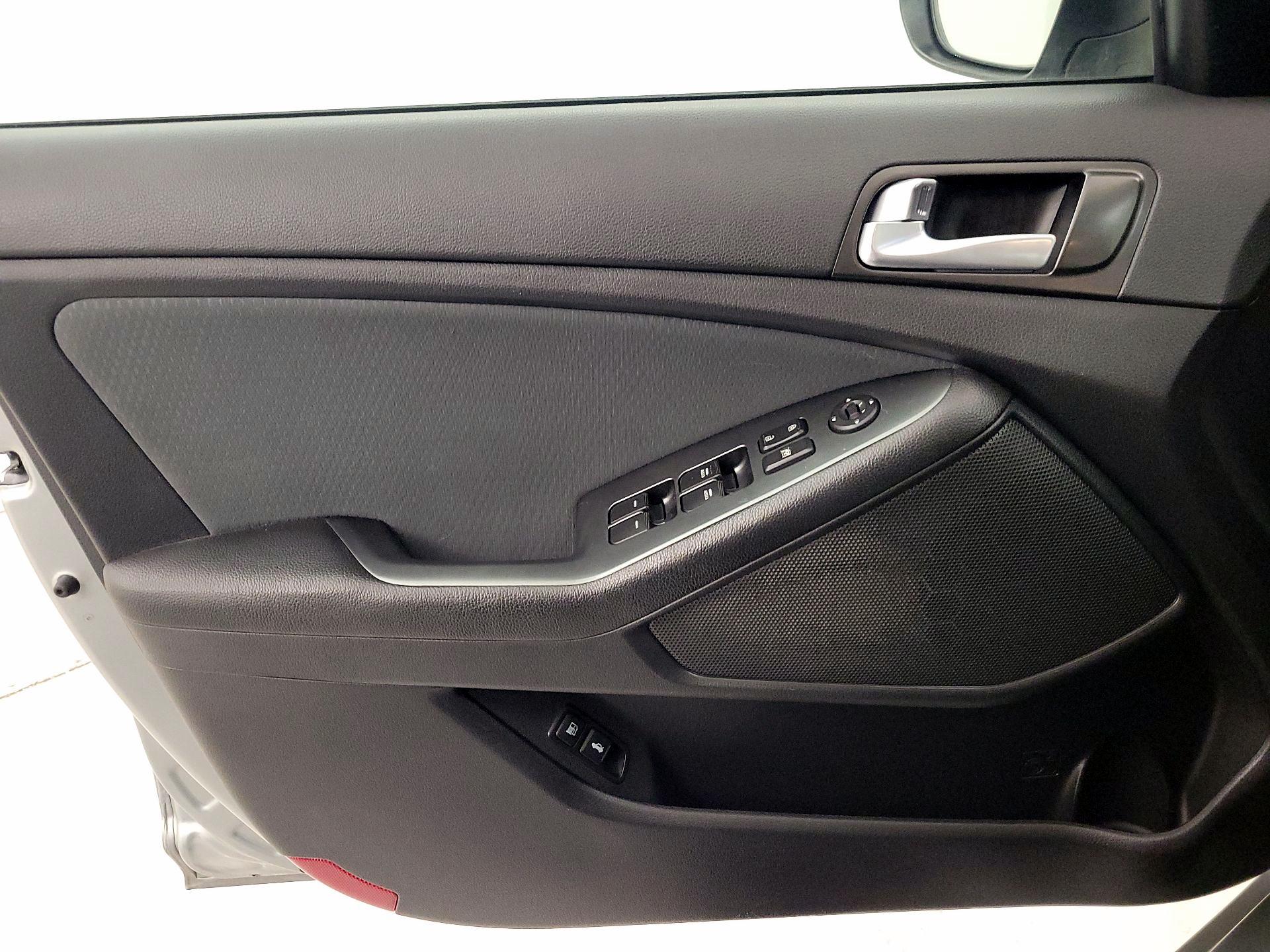 Thumbnail: 2015 Kia Optima - 12