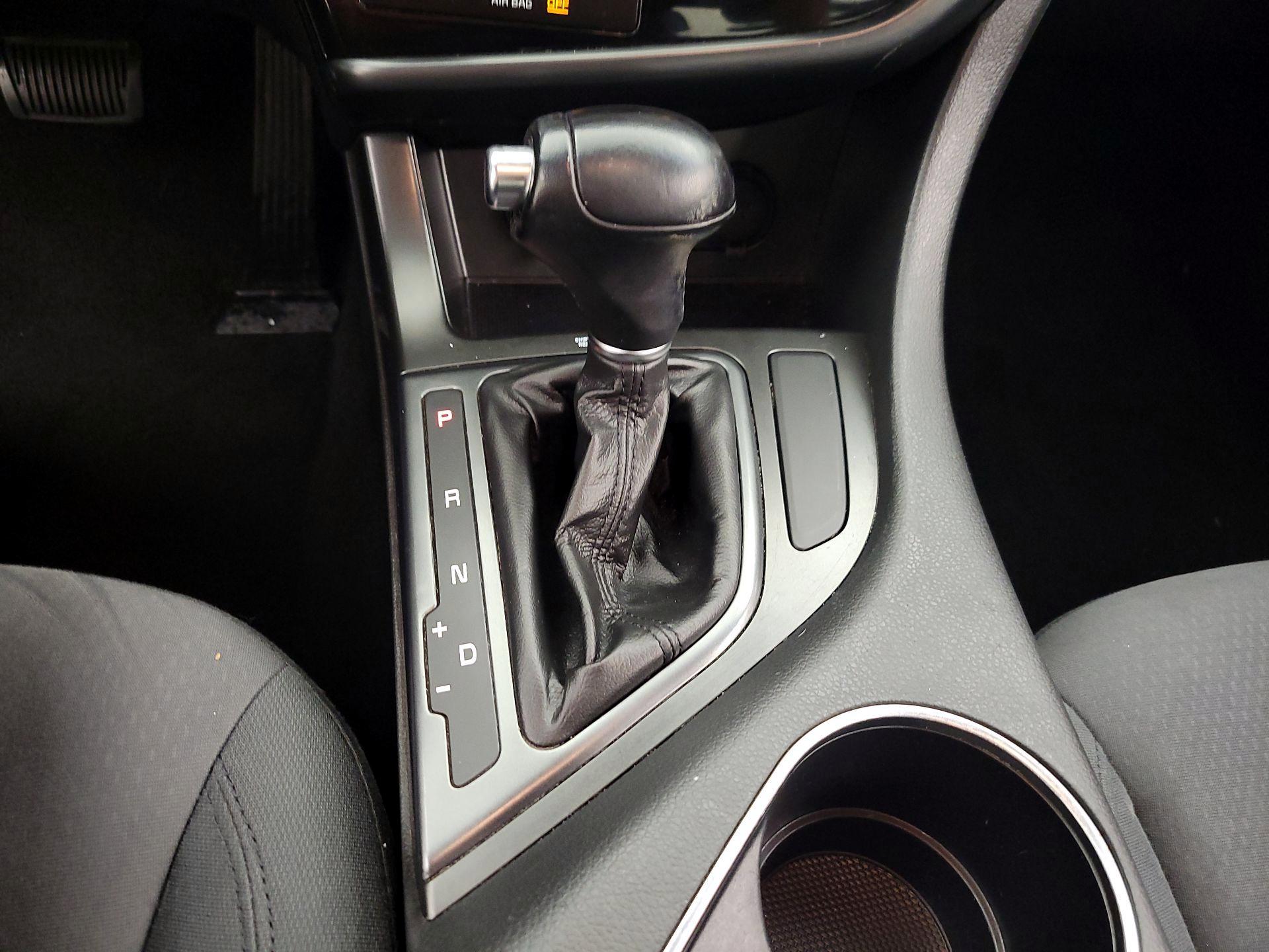 Thumbnail: 2015 Kia Optima - 17
