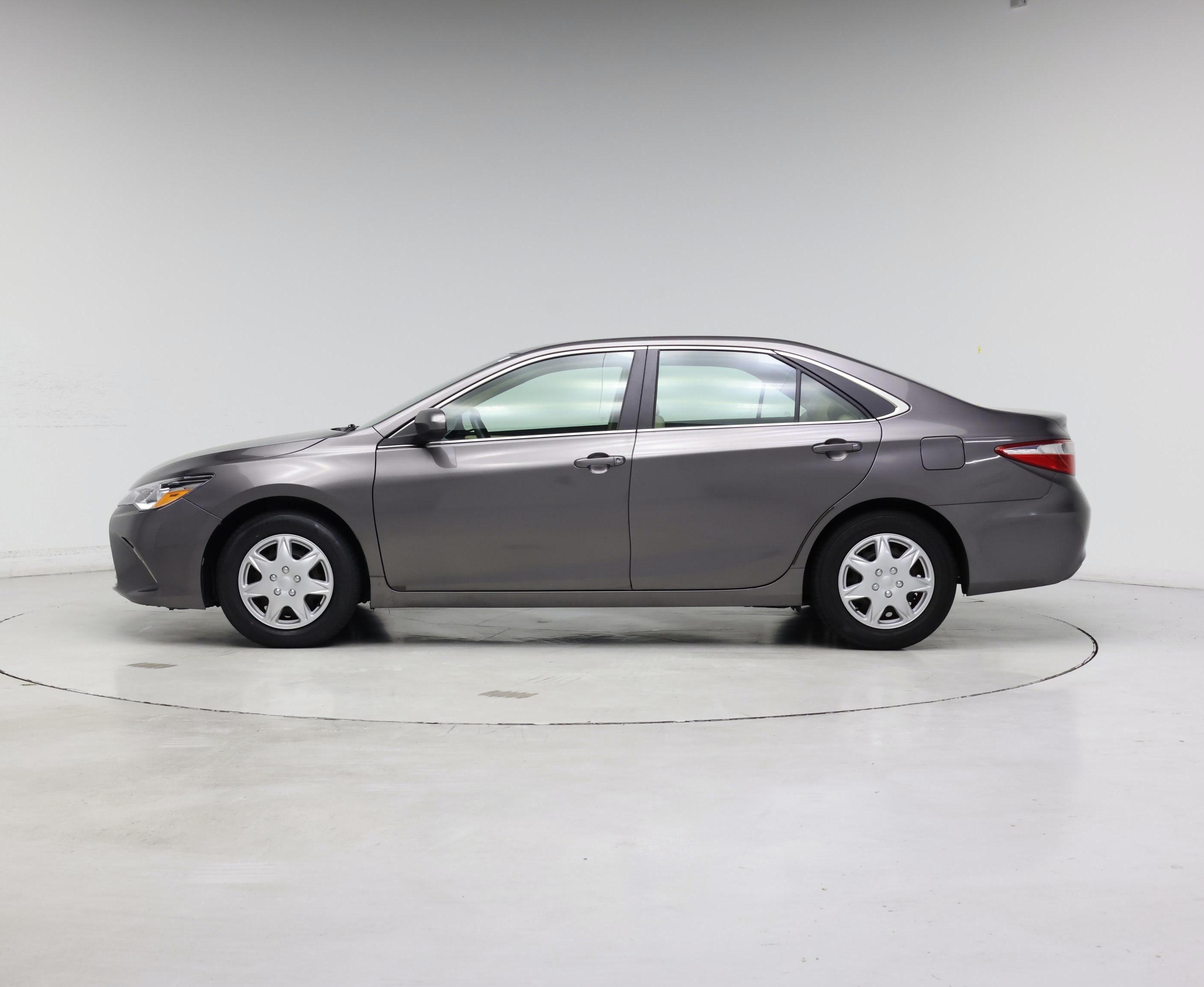 Thumbnail: 2017 Toyota Camry - 3