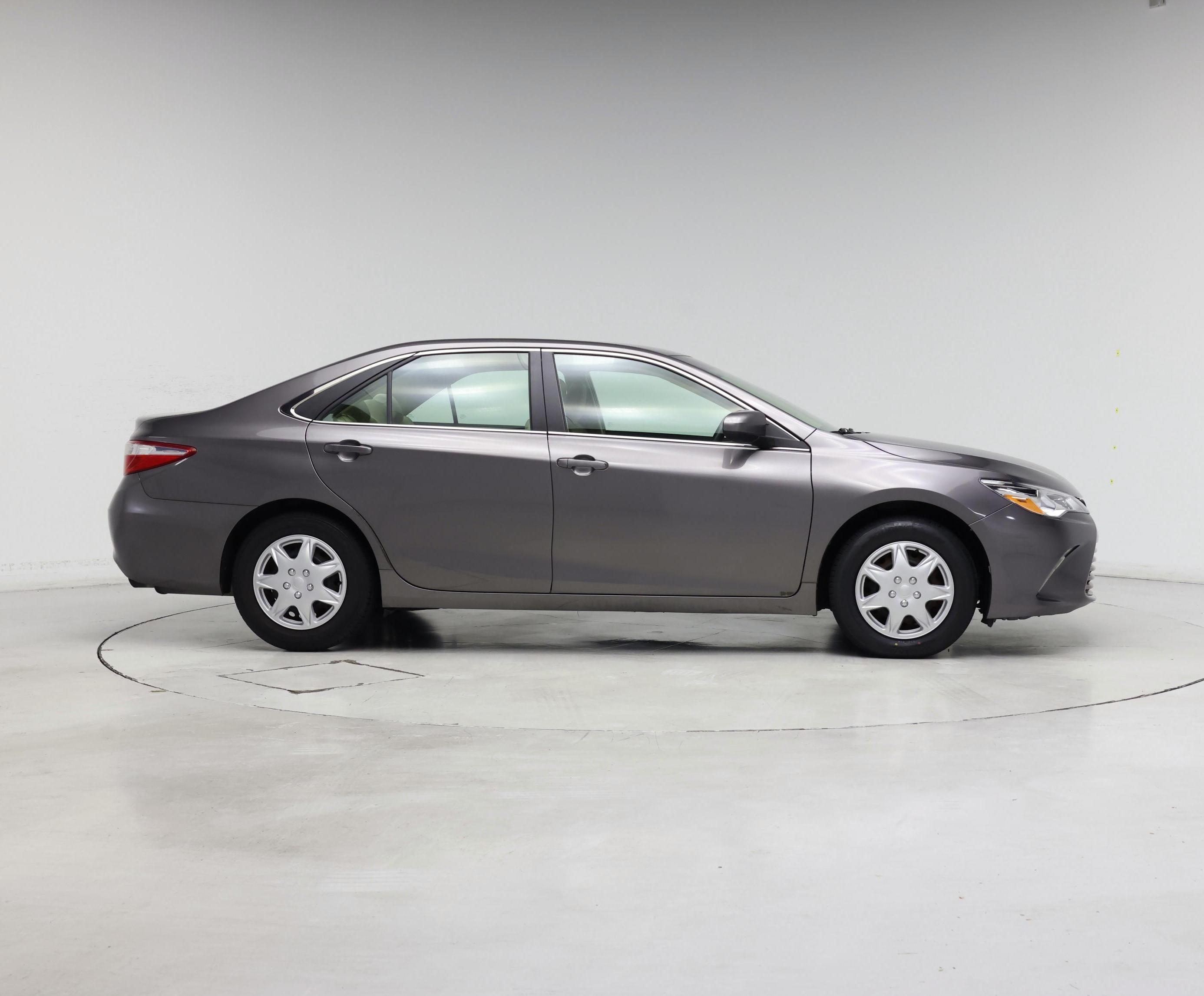 Thumbnail: 2017 Toyota Camry - 7