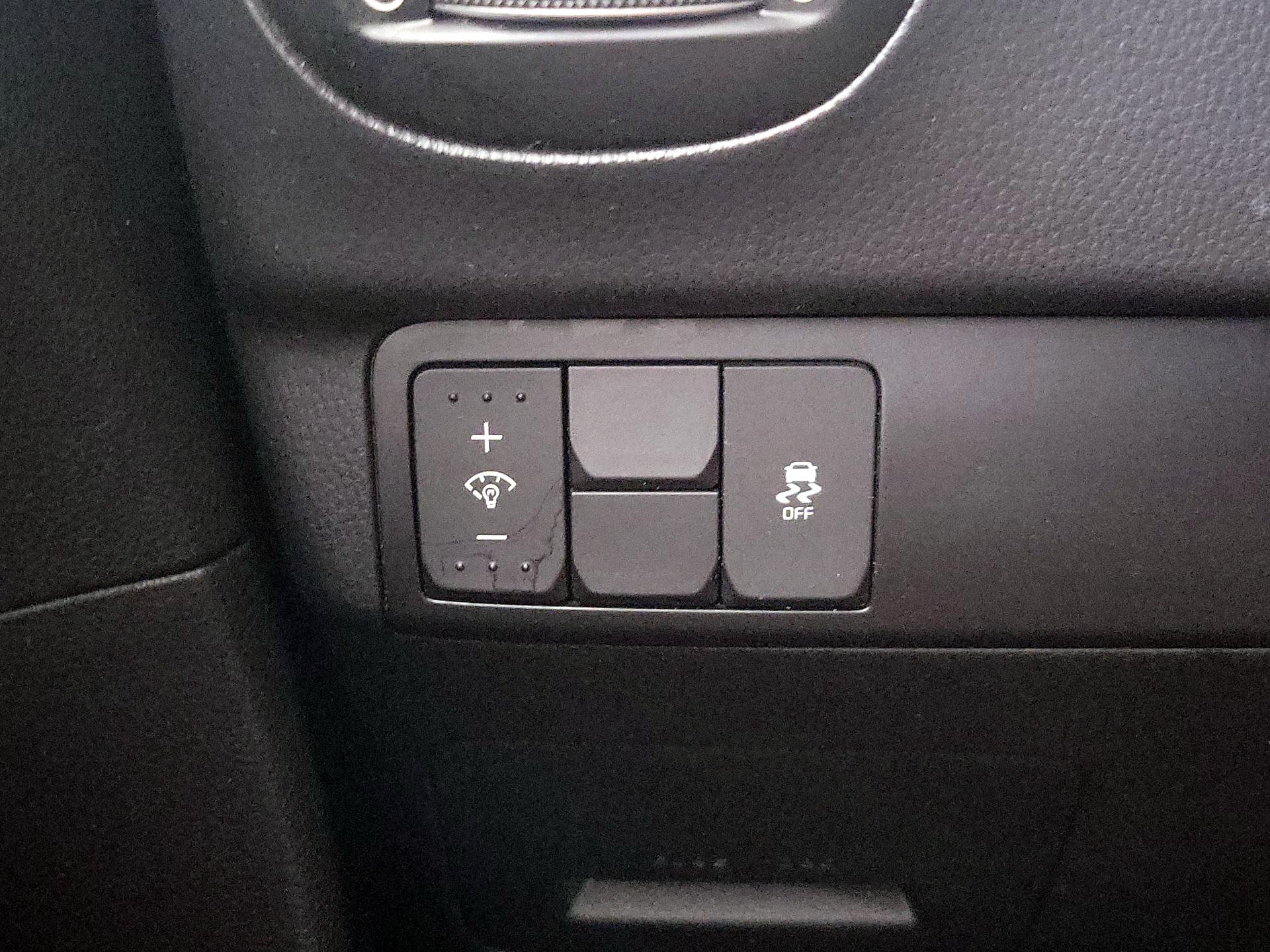 Thumbnail: 2015 Kia Soul - 13