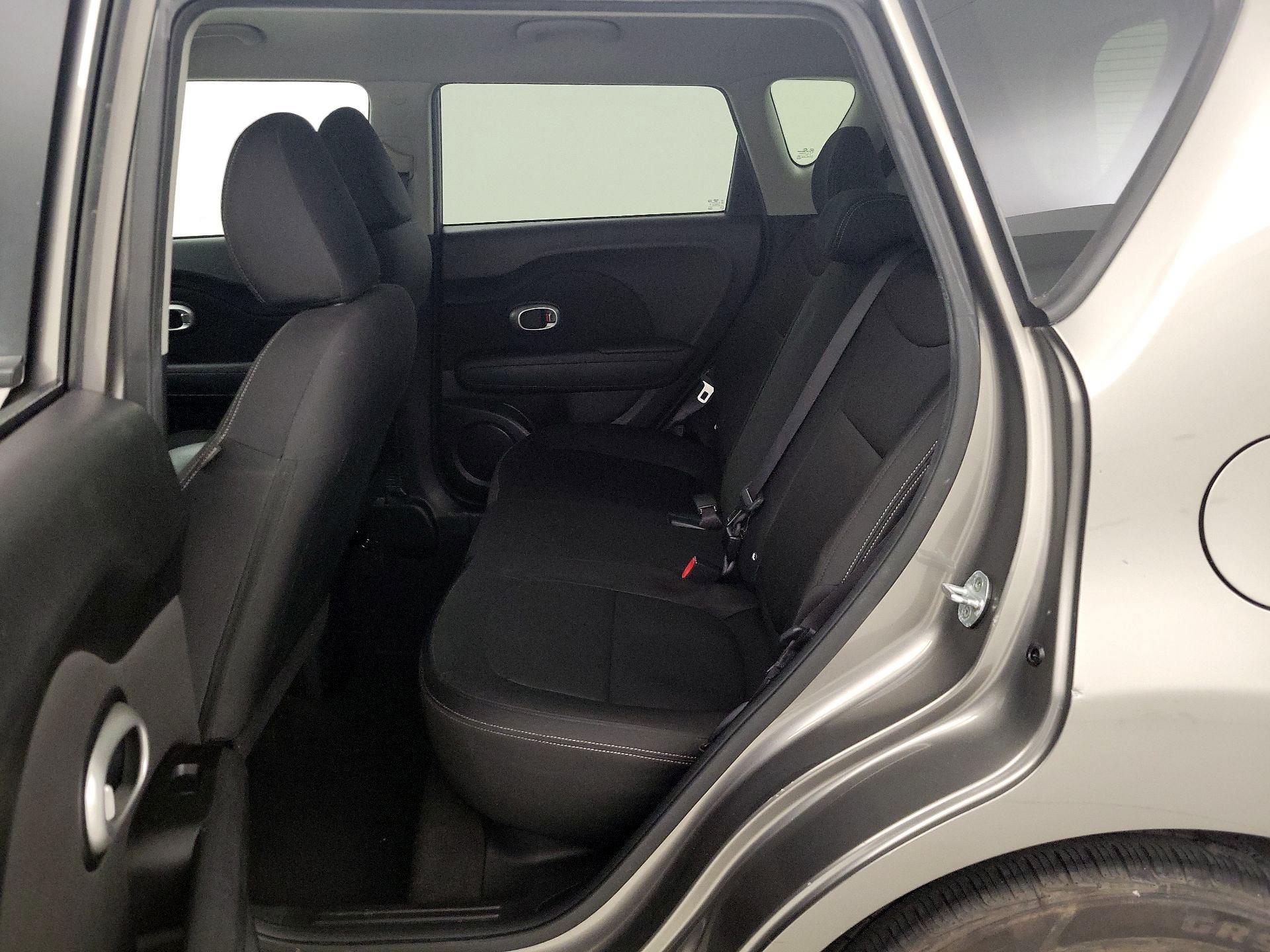 Thumbnail: 2015 Kia Soul - 19