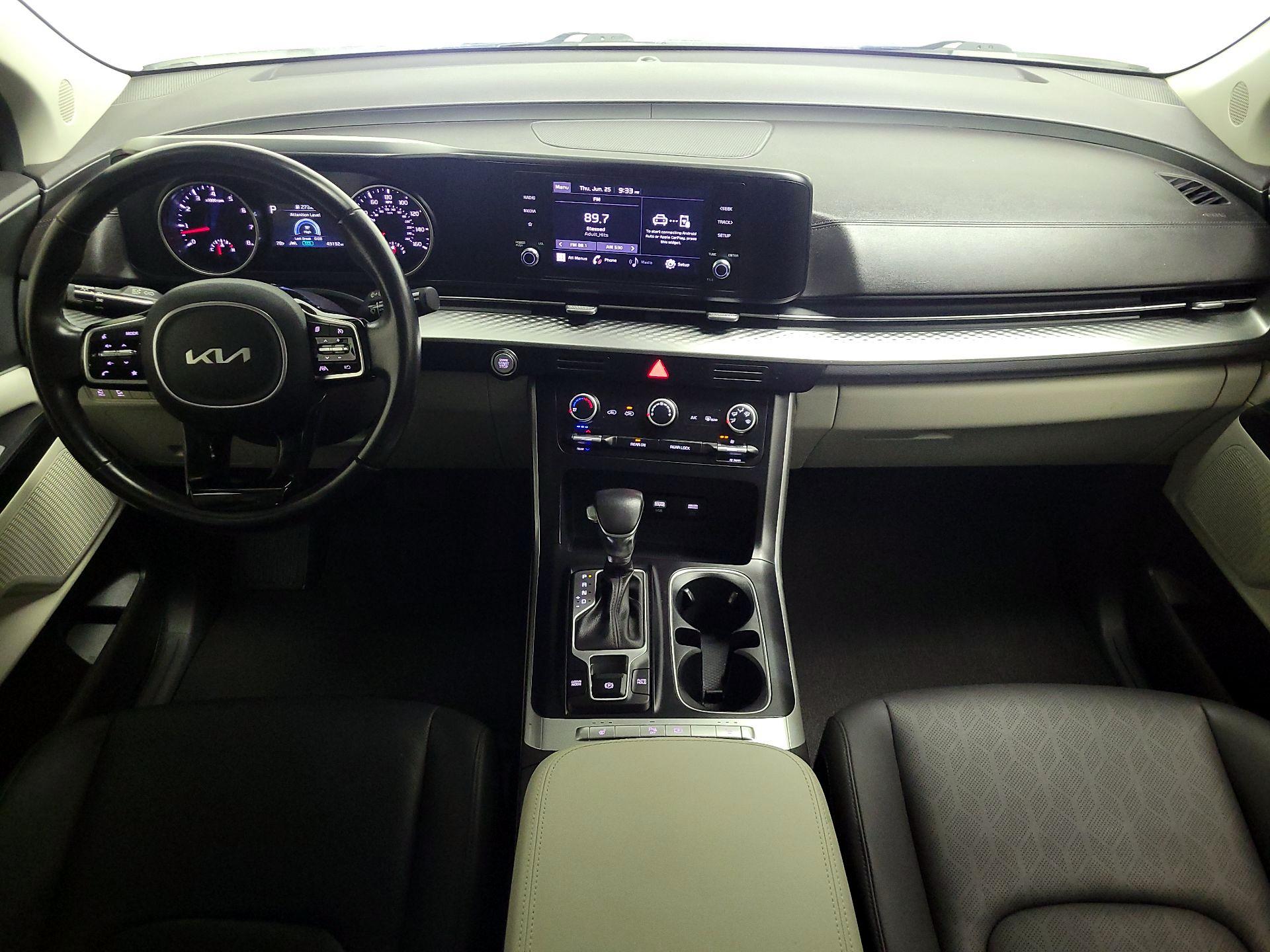 Thumbnail: 2022 Kia Carnival - 9