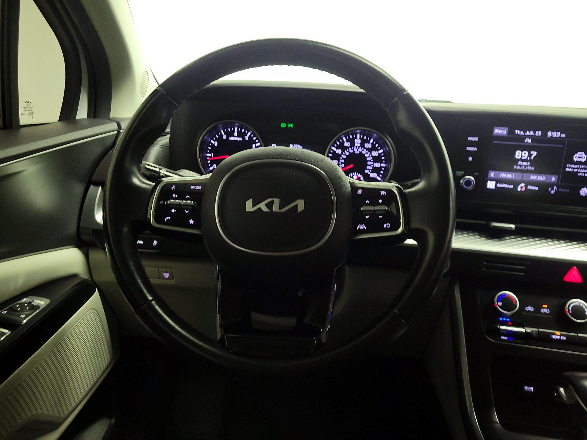 Thumbnail: 2022 Kia Carnival - 10