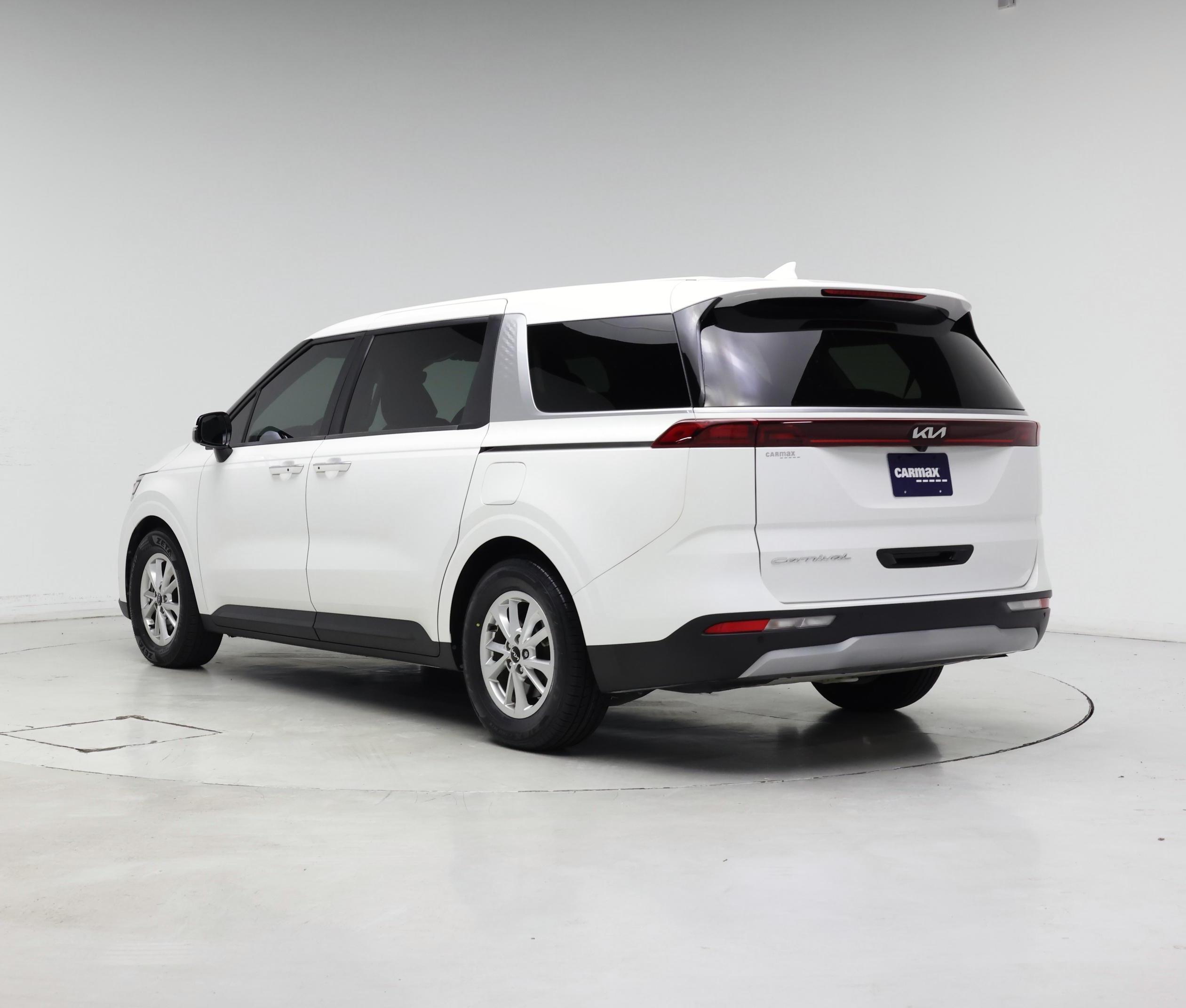 Thumbnail: 2022 Kia Carnival - 2
