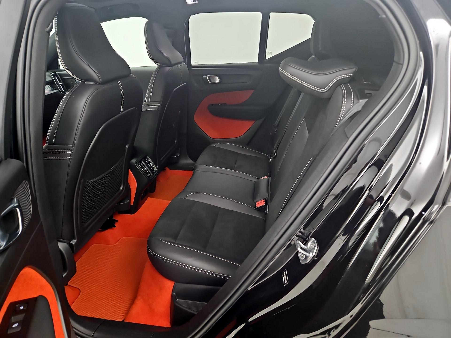 Thumbnail: 2021 Volvo XC40 - 20