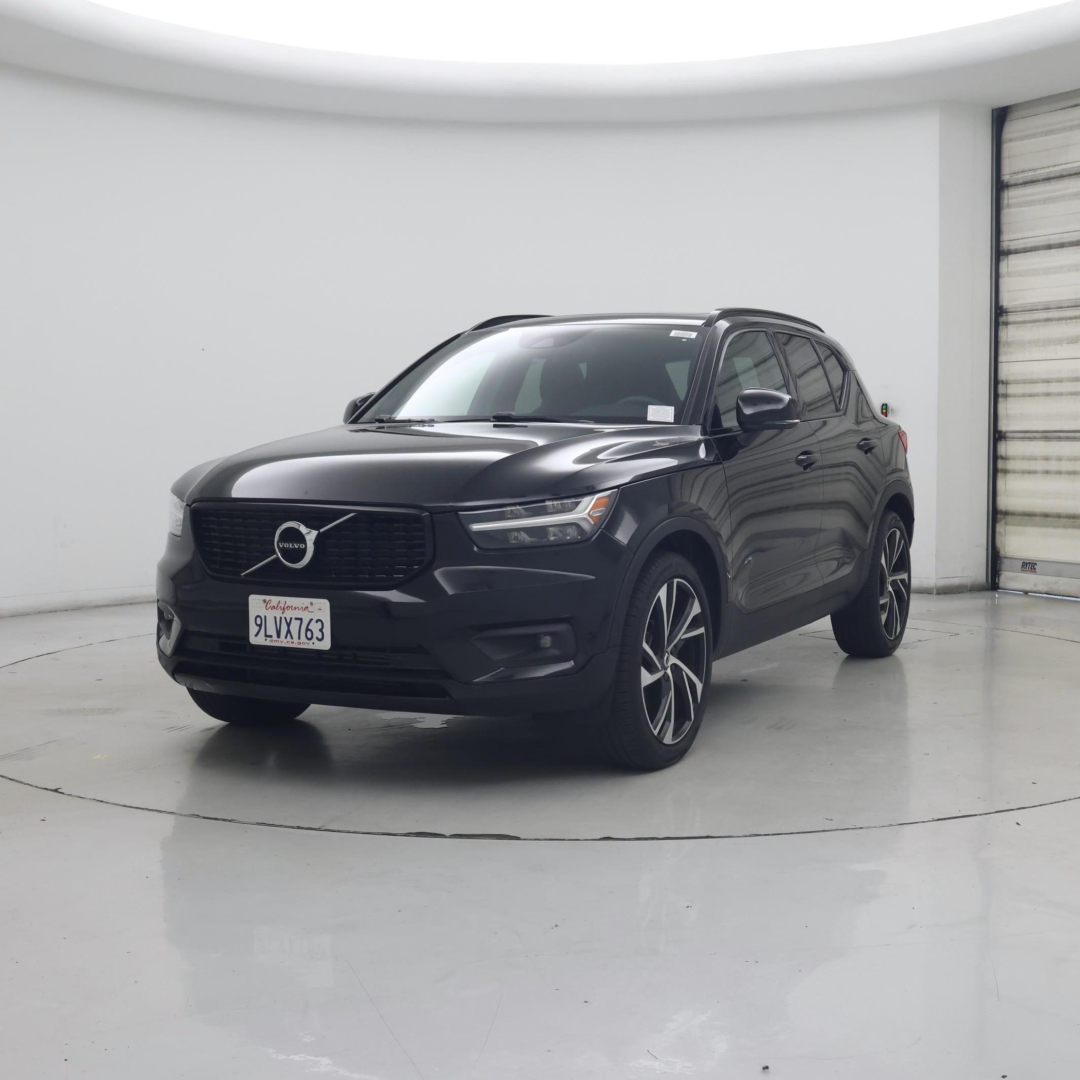 Thumbnail: 2021 Volvo XC40 - 4