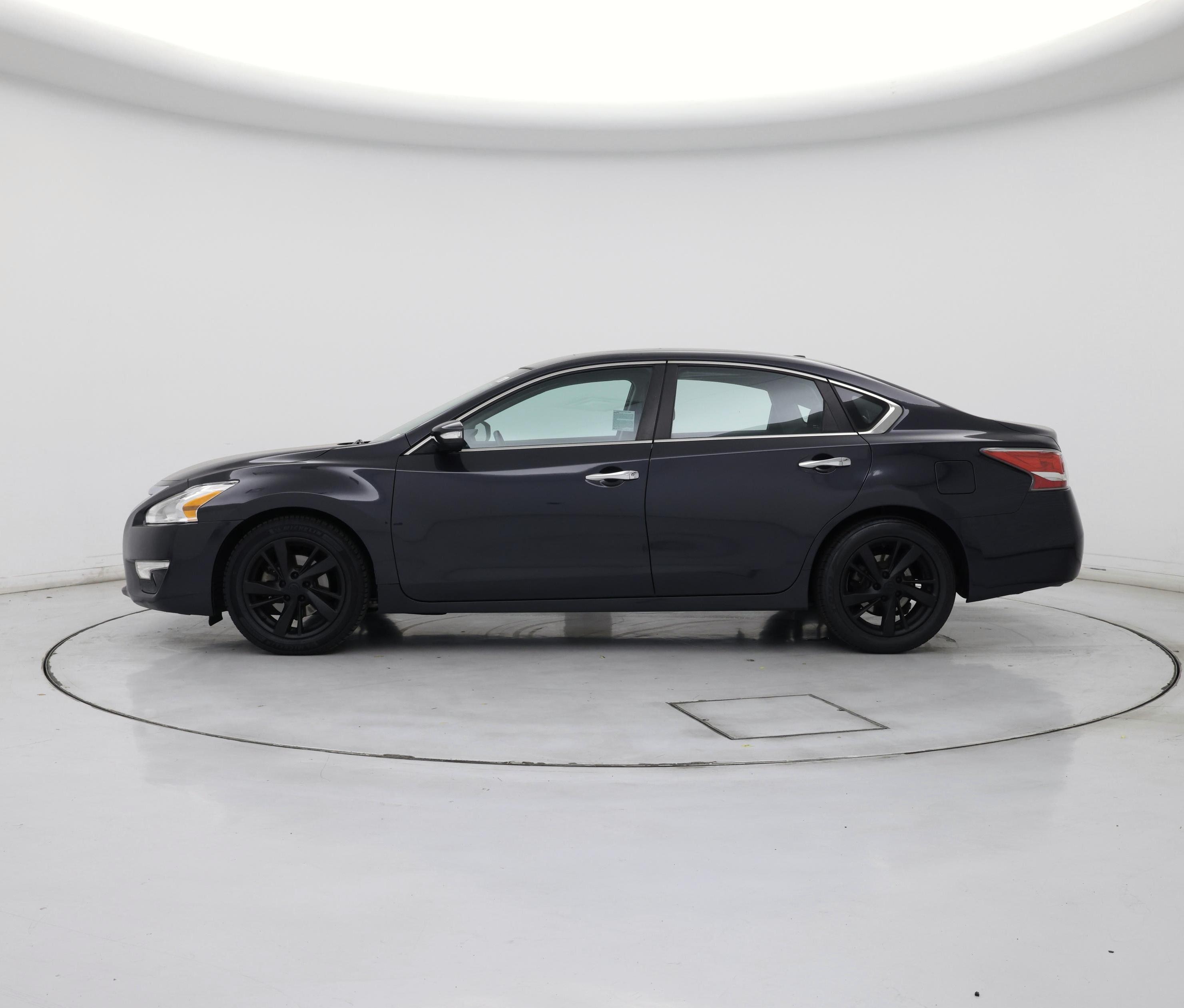 Thumbnail: 2015 Nissan Altima - 3