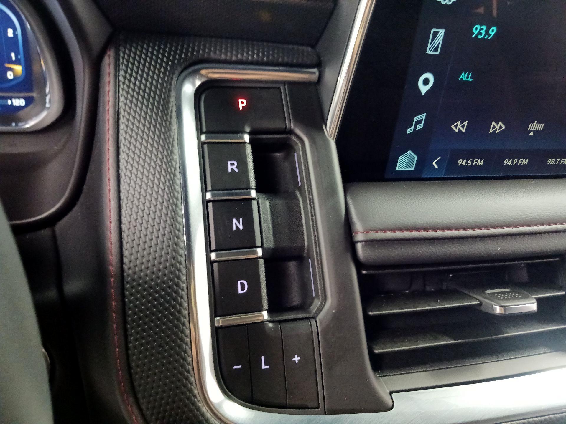 Thumbnail: 2023 Chevrolet Tahoe - 15